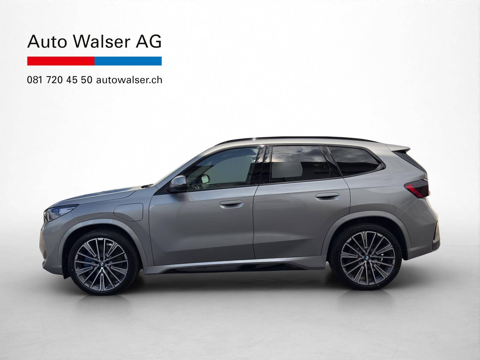 BMW X1 30e xDrive-showroom-element-1