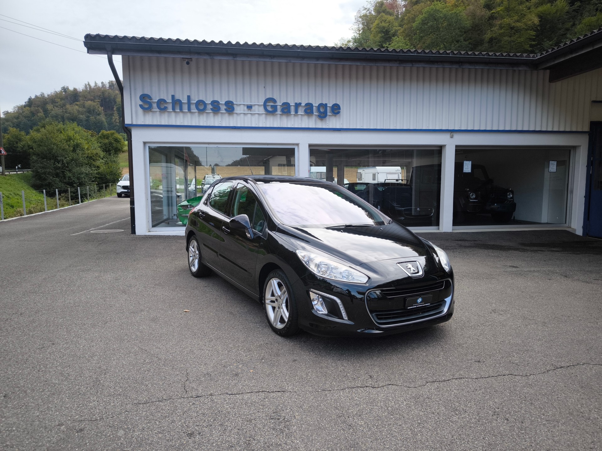 PEUGEOT 308 1.6 16V Turbo Allure-showroom-element-1