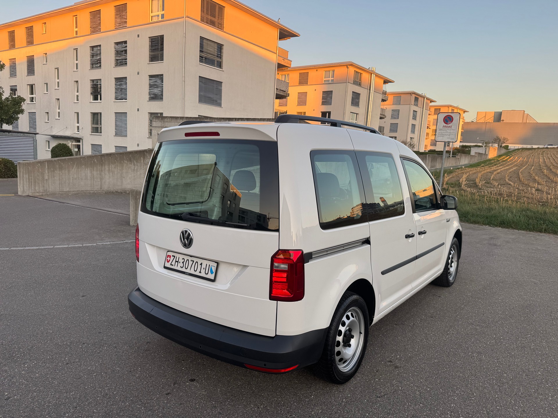 VW Caddy 2.0 TDI Beach Liberty-image-10