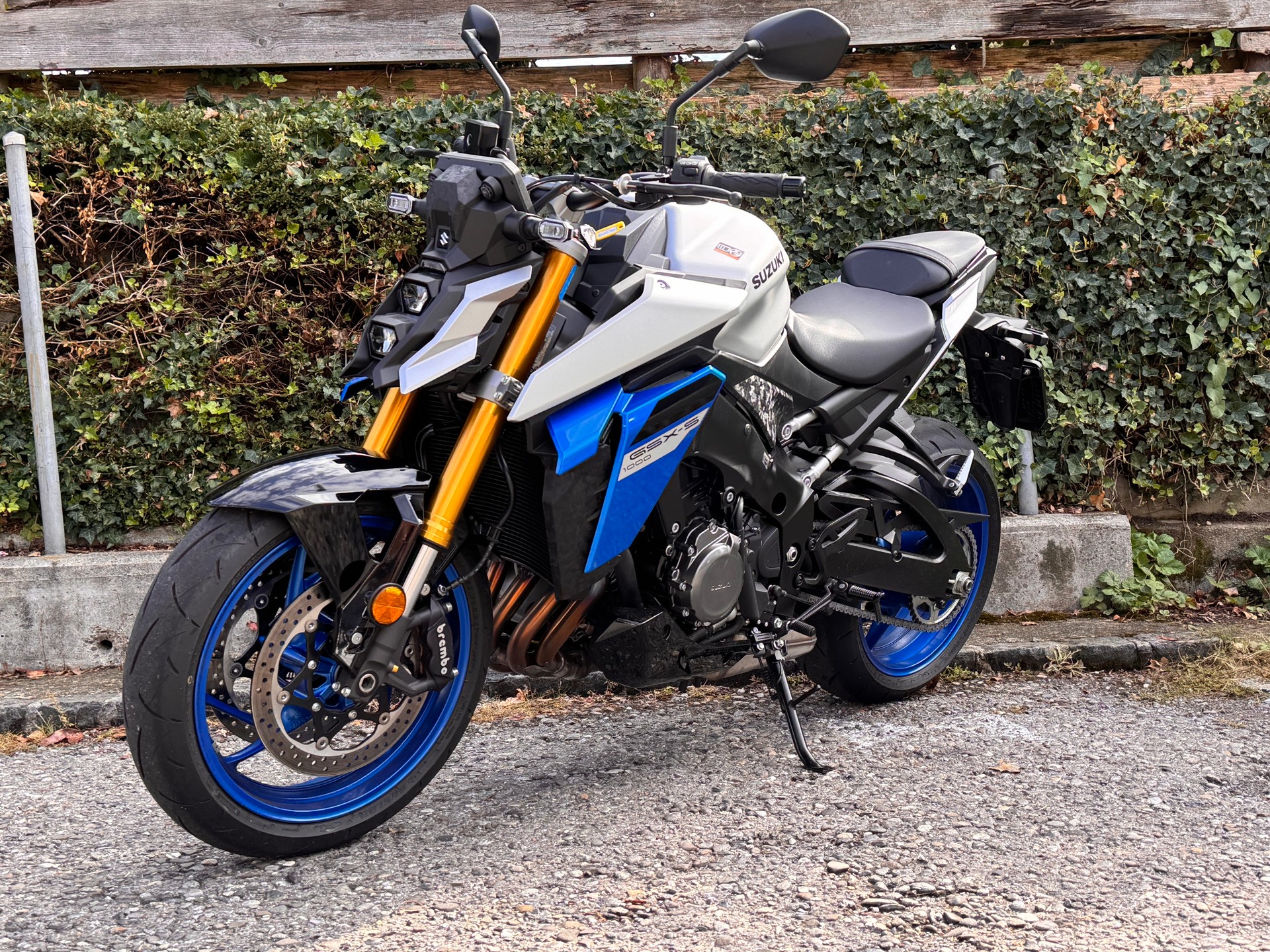 SUZUKI GSX-S 1000-image-1