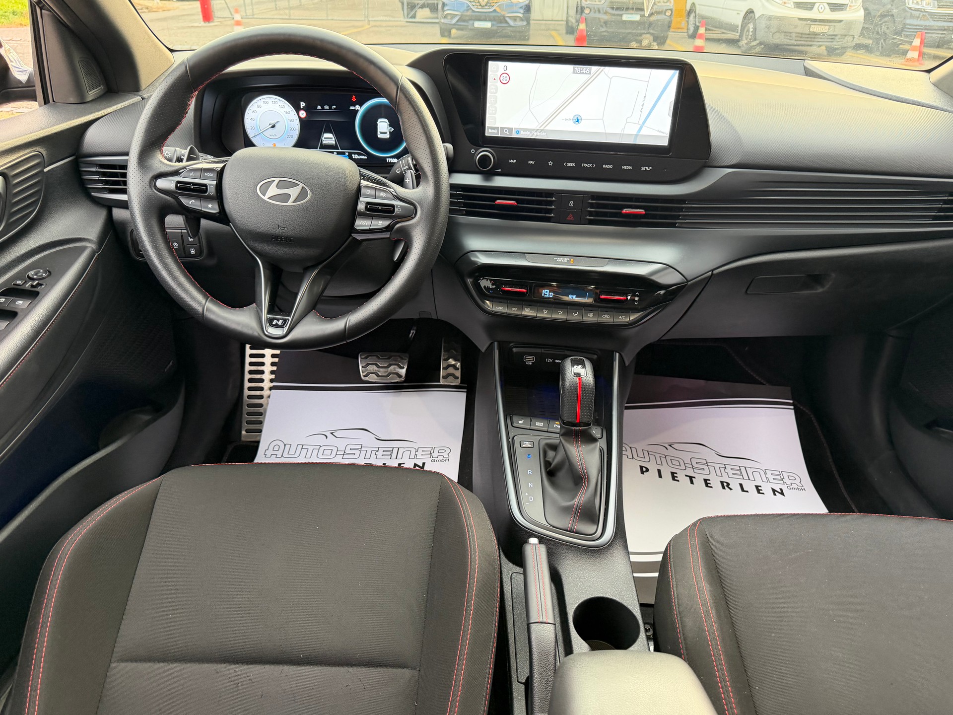 HYUNDAI SCHWARZ CH WAGEN AUTOMAT i20 1.0 T-GDi N-LINE !! DCT. AUTO HAT HAGELSCHADEN. BLACK LINE. GARANTIE 5 JAHRE !!-image-9