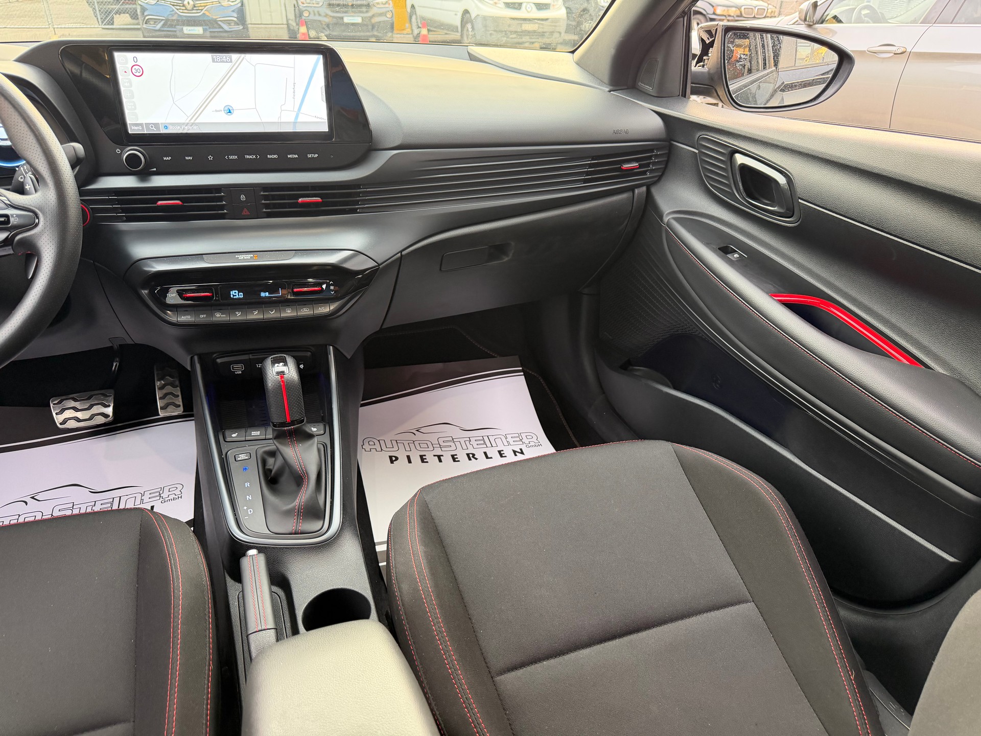 HYUNDAI SCHWARZ CH WAGEN AUTOMAT i20 1.0 T-GDi N-LINE !! DCT. AUTO HAT HAGELSCHADEN. BLACK LINE. GARANTIE 5 JAHRE !!-image-10
