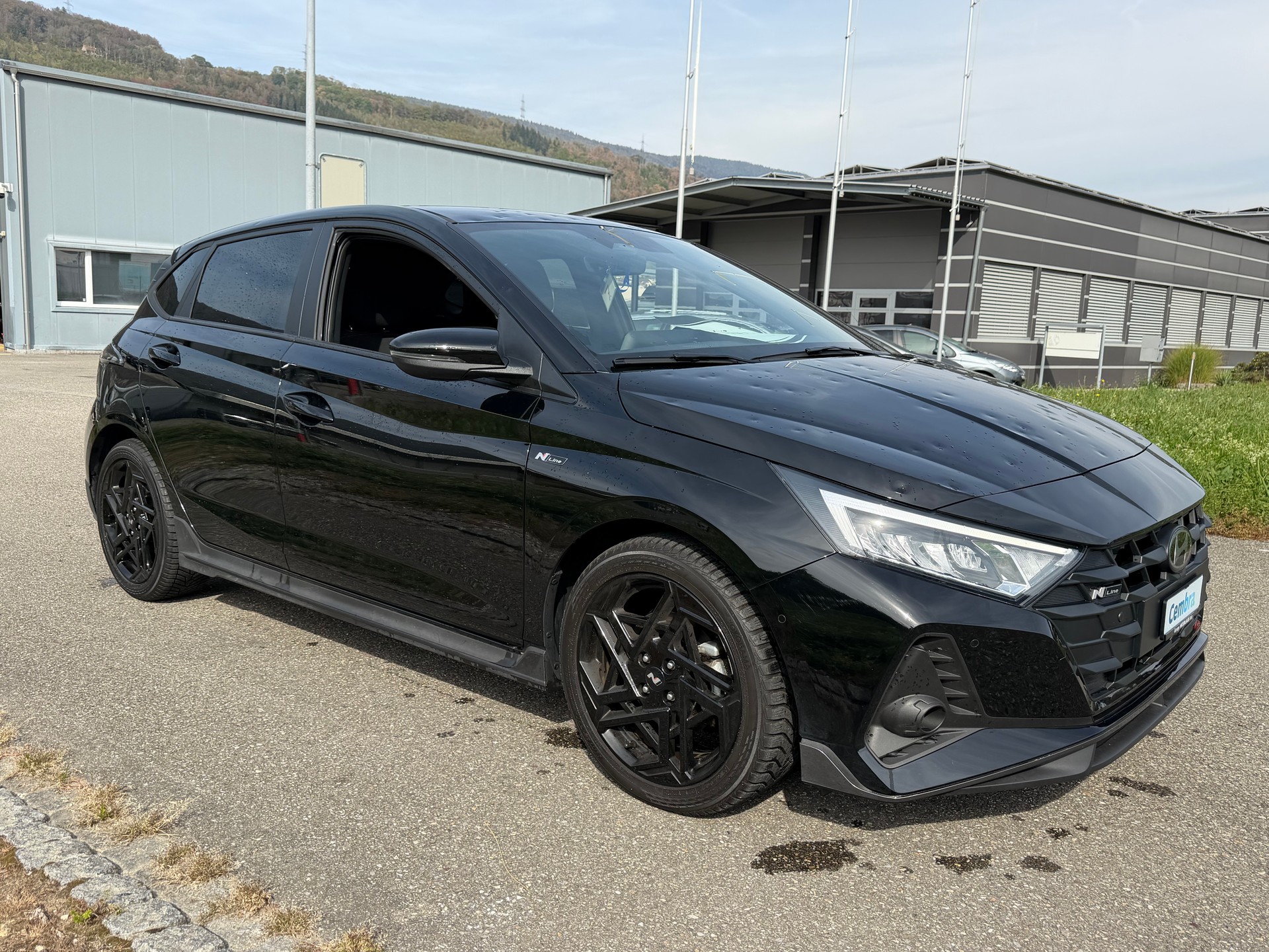 HYUNDAI SCHWARZ CH WAGEN AUTOMAT i20 1.0 T-GDi N-LINE !! DCT. AUTO HAT HAGELSCHADEN. BLACK LINE. GARANTIE 5 JAHRE !!-image-13