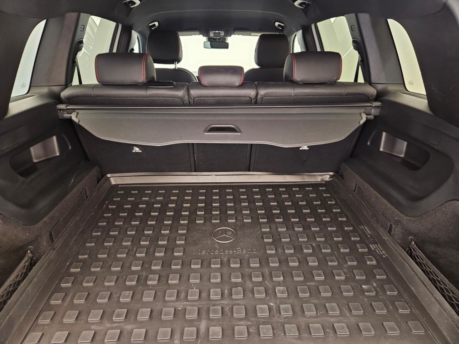MERCEDES-BENZ GLB 250 AMG Line 8G-Tronic-image-14