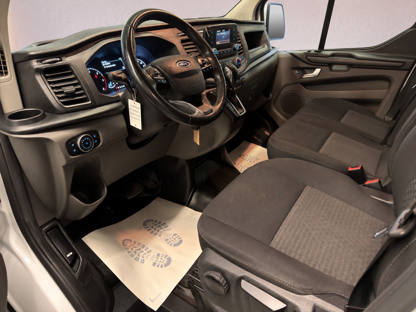 FORD Transit Custom 320 L1H1 Trend Automat-image-5