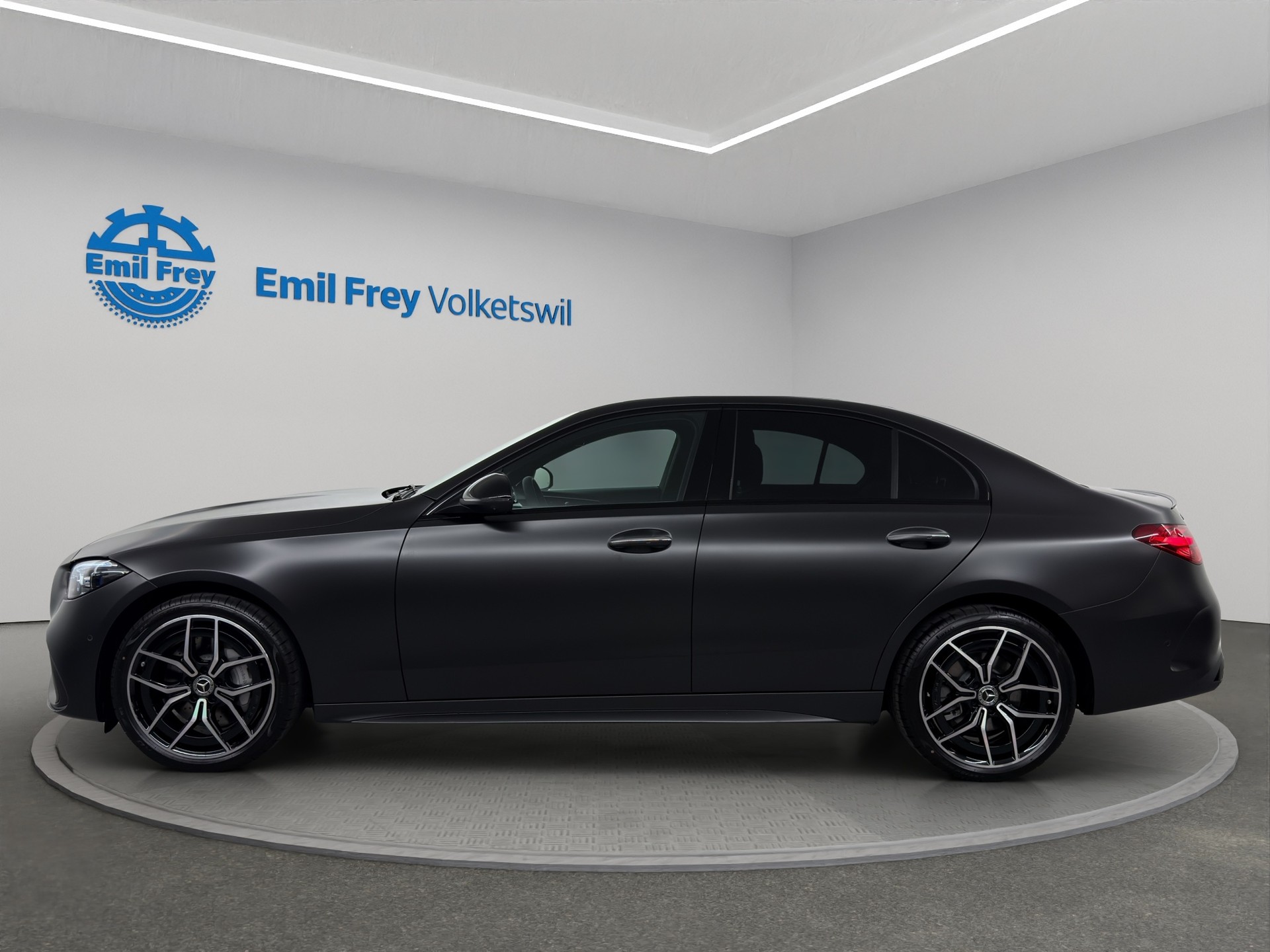 MERCEDES-BENZ C 220 d Swiss Star AMG Line 4matic-showroom-element-1