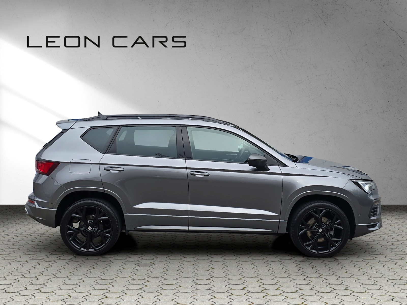 SEAT Ateca 1.5 TSI EVO DSG FR mit AHK-showroom-element-3
