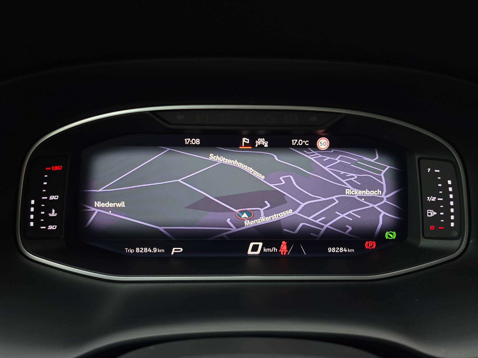 SEAT Ateca 1.5 TSI EVO DSG FR mit AHK-image-17