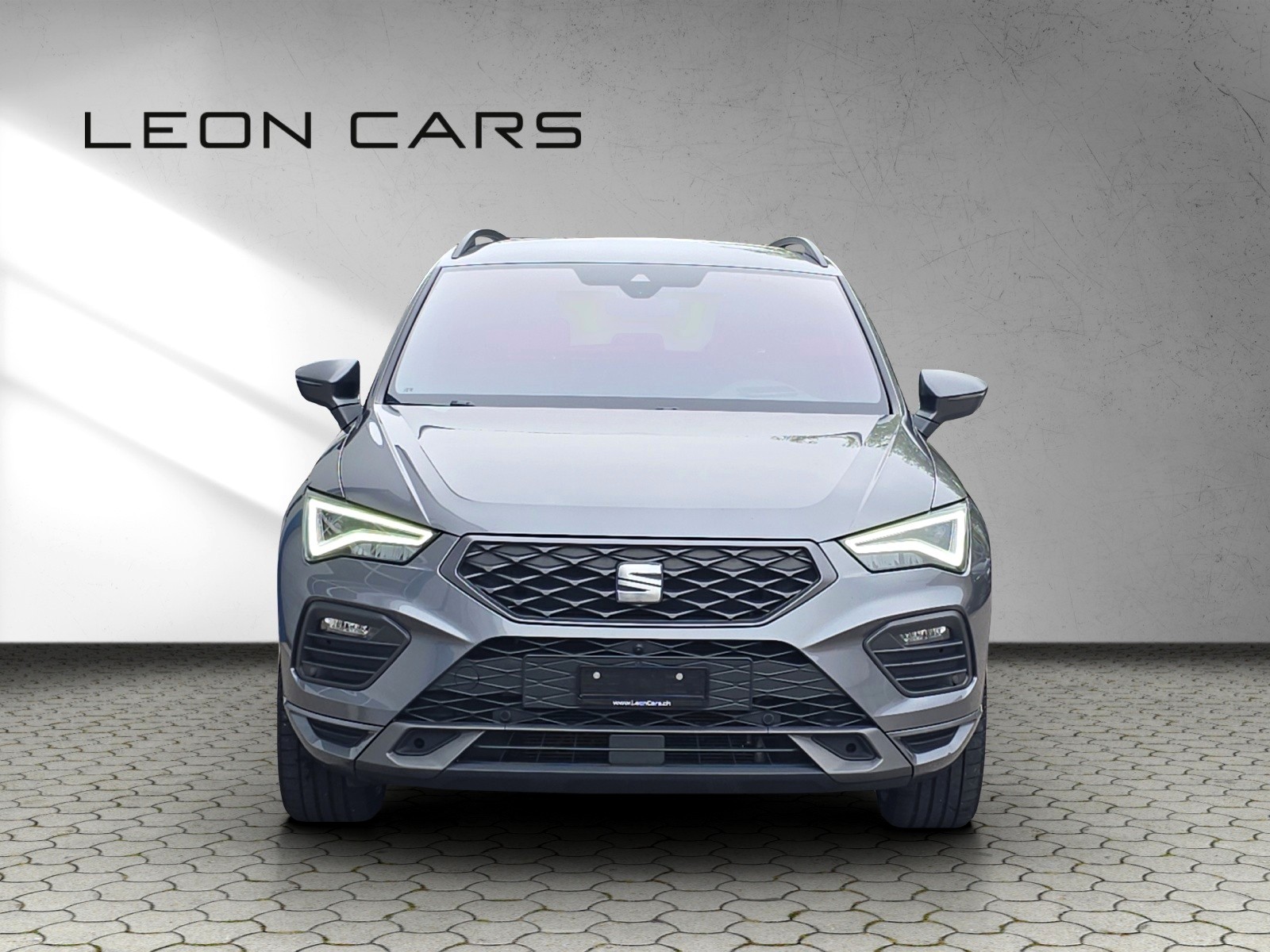 SEAT Ateca 1.5 TSI EVO DSG FR mit AHK-showroom-element-1