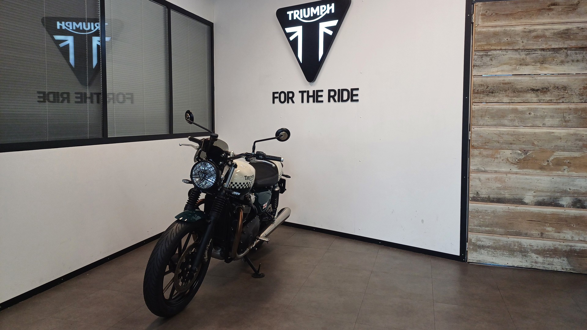 TRIUMPH Street Twin 900 i (35kW)-image-1