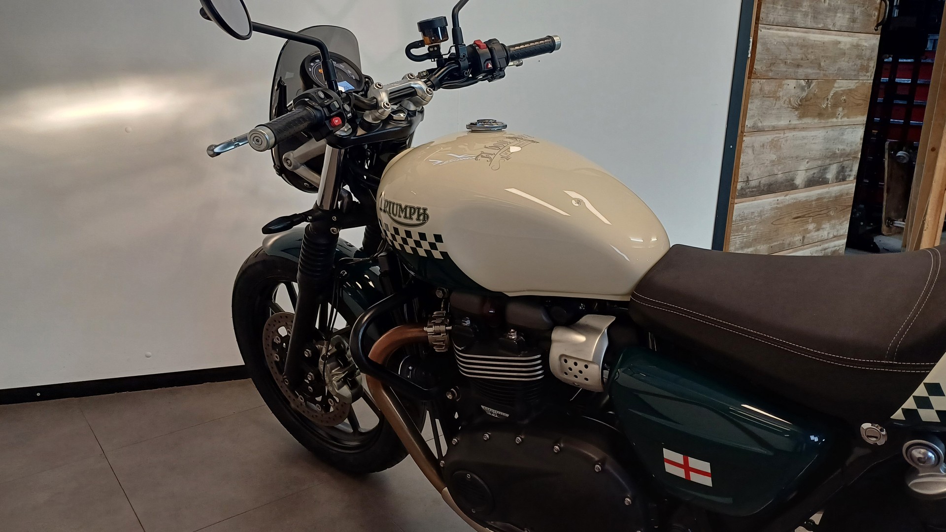 TRIUMPH Street Twin 900 i (35kW)-image-10
