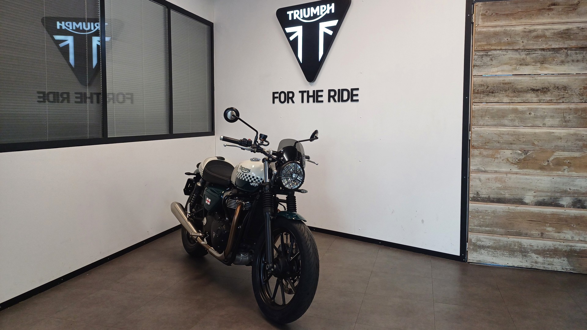 TRIUMPH Street Twin 900 i (35kW)-image-2