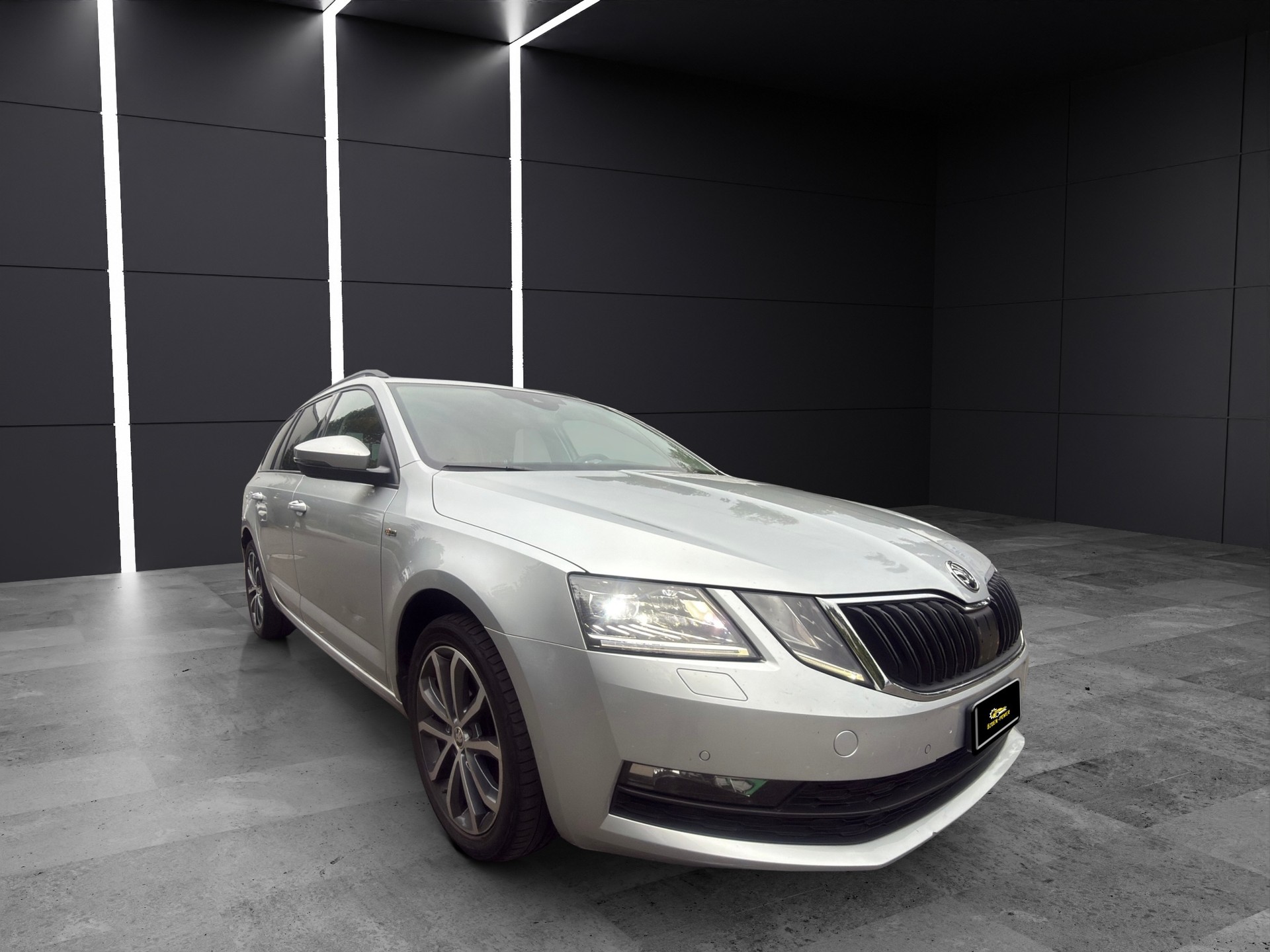 SKODA Octavia Combi 2.0 TSI Soleil 4x4 DSG-showroom-element-2