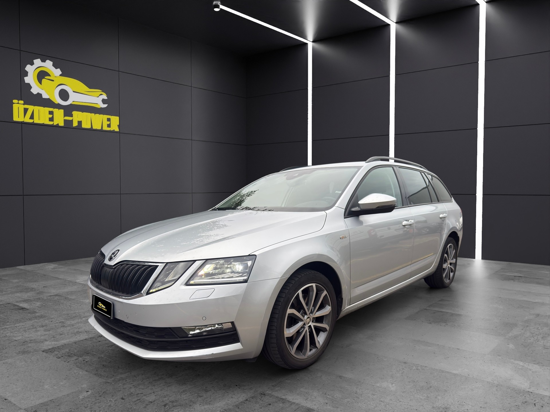 SKODA Octavia Combi 2.0 TSI Soleil 4x4 DSG