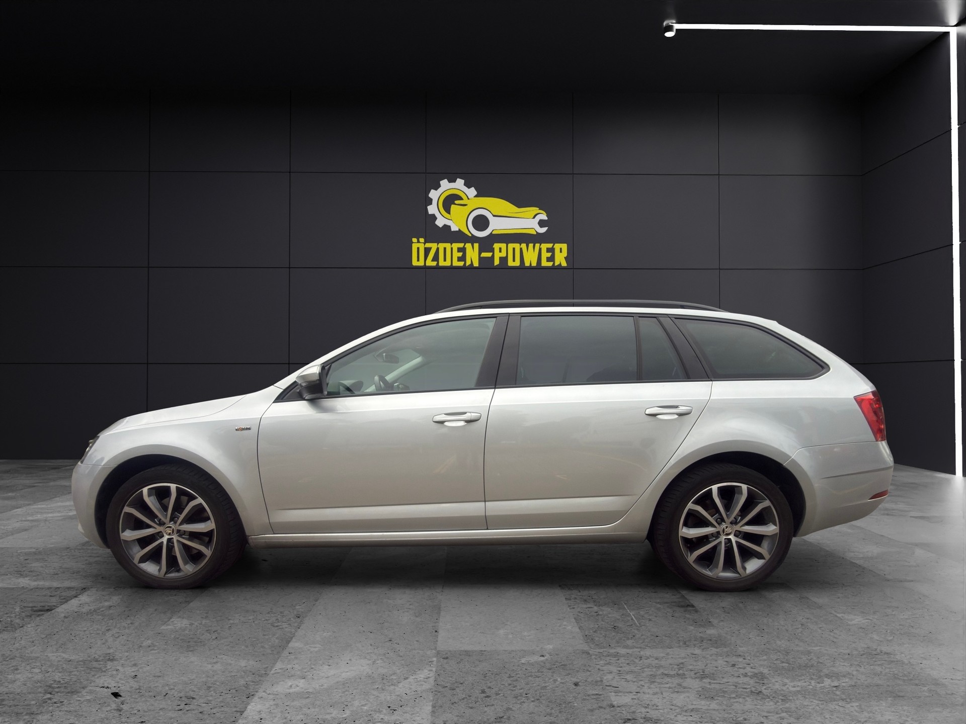 SKODA Octavia Combi 2.0 TSI Soleil 4x4 DSG-image-6