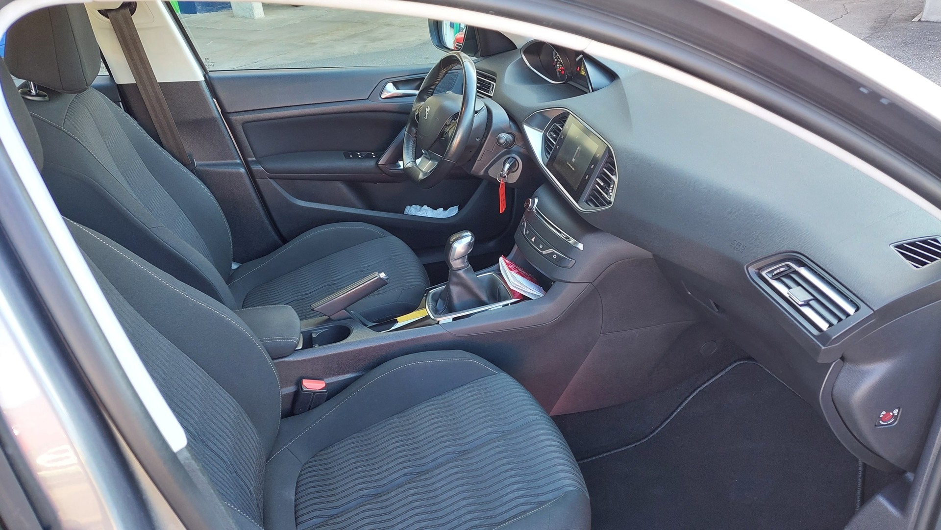 PEUGEOT 308 1.2 VTi Access-image-2