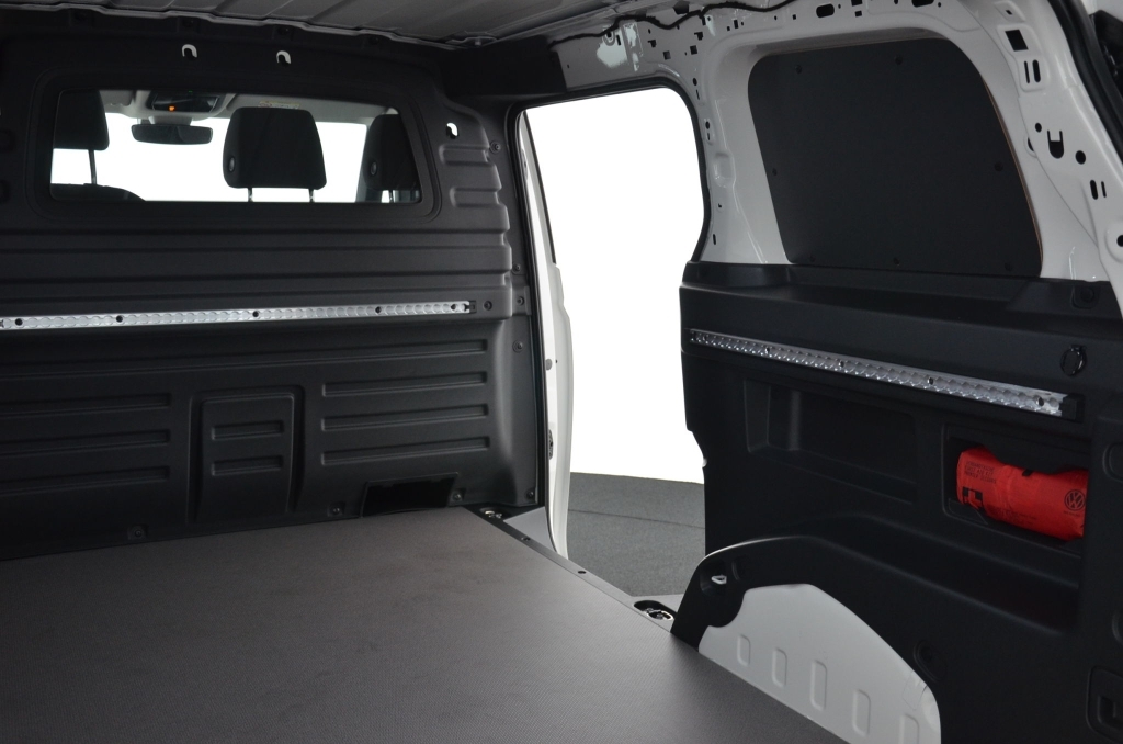 VW ID. Buzz Cargo *Aktion*-image-26