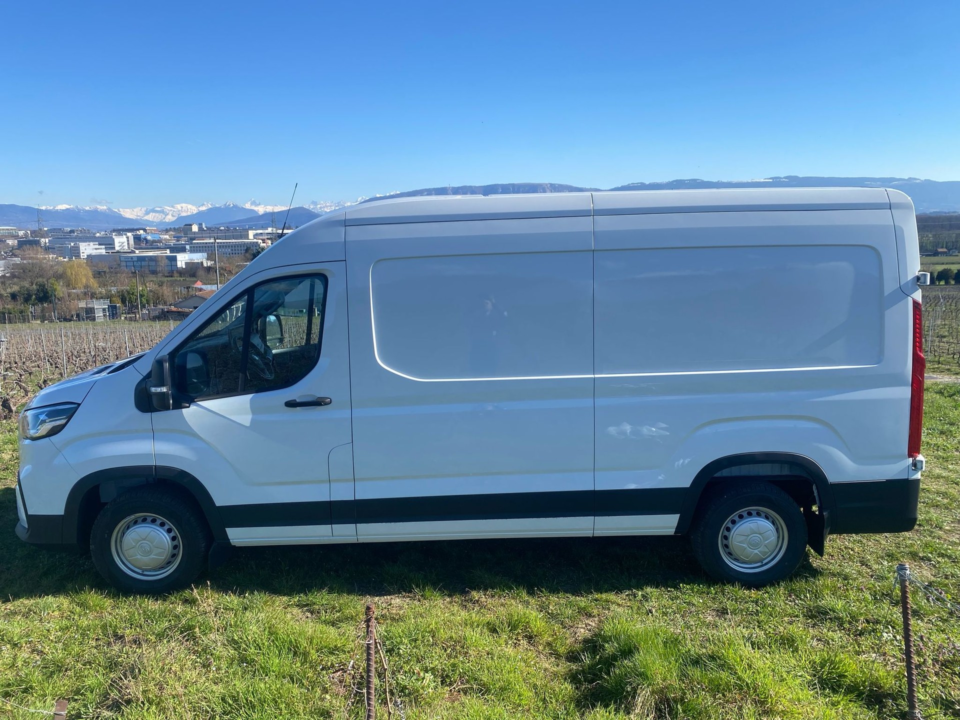 MAXUS eDeliver 9 L3H3 88.5kWh-image-1