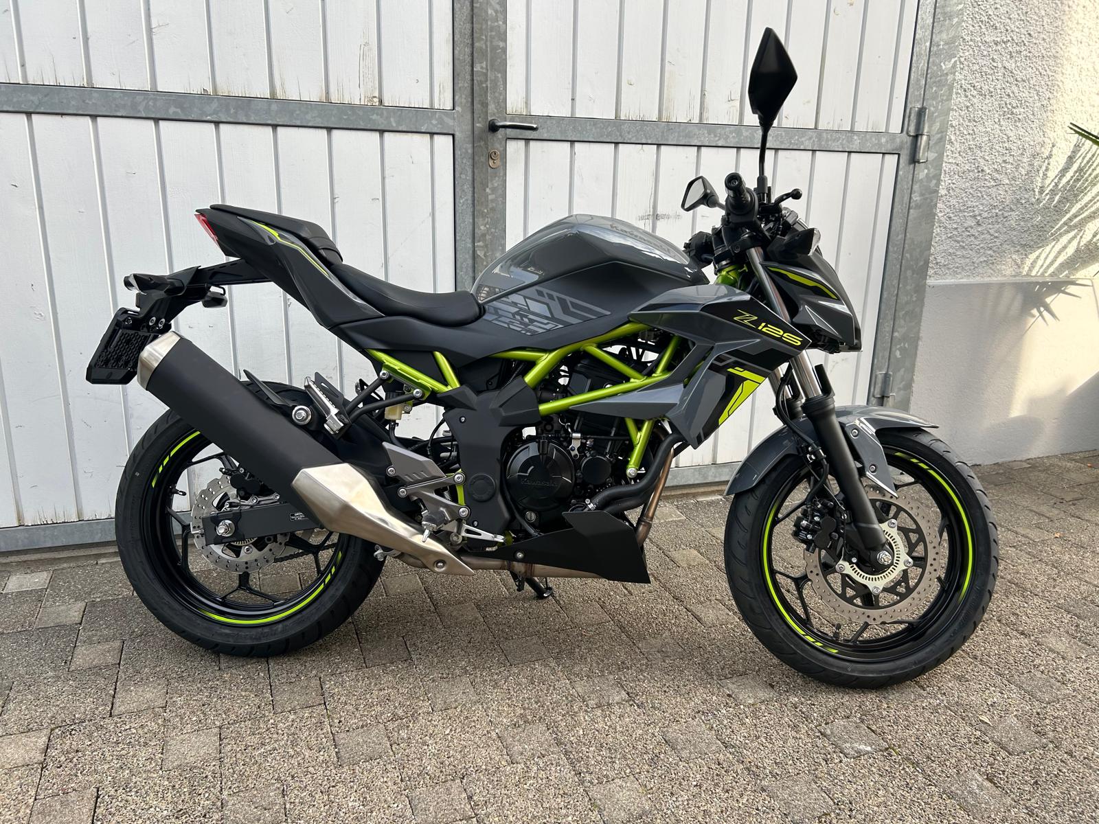 KAWASAKI Z 125-image-1