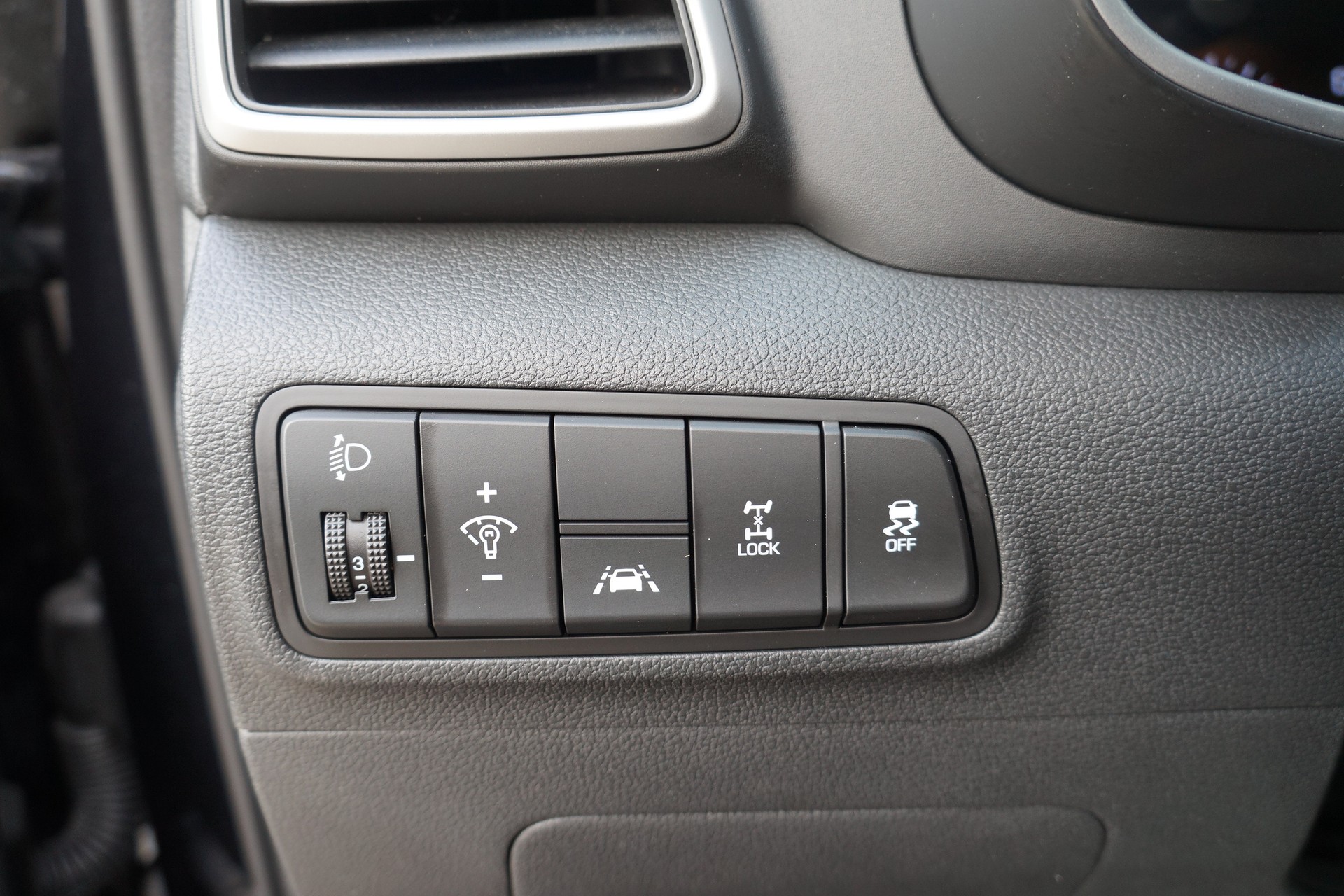 HYUNDAI Tucson 1.6 CRDI Amplia 4WD - SWISS EDITION - LED LICHT - KAMERA - WINTER PAKET - SPUR ASSISTENT - KOLLISIONS ASSISTTENT **-image-14