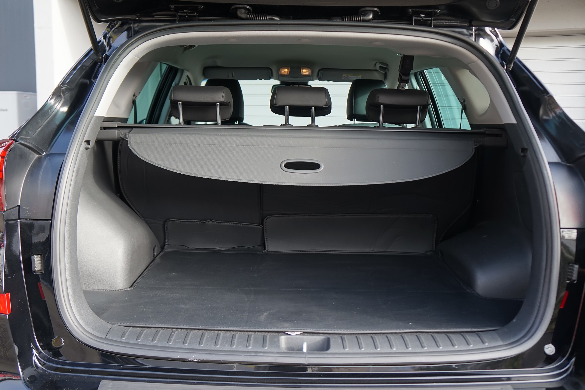 HYUNDAI Tucson 1.6 CRDI Amplia 4WD - SWISS EDITION - LED LICHT - KAMERA - WINTER PAKET - SPUR ASSISTENT - KOLLISIONS ASSISTTENT **-image-22