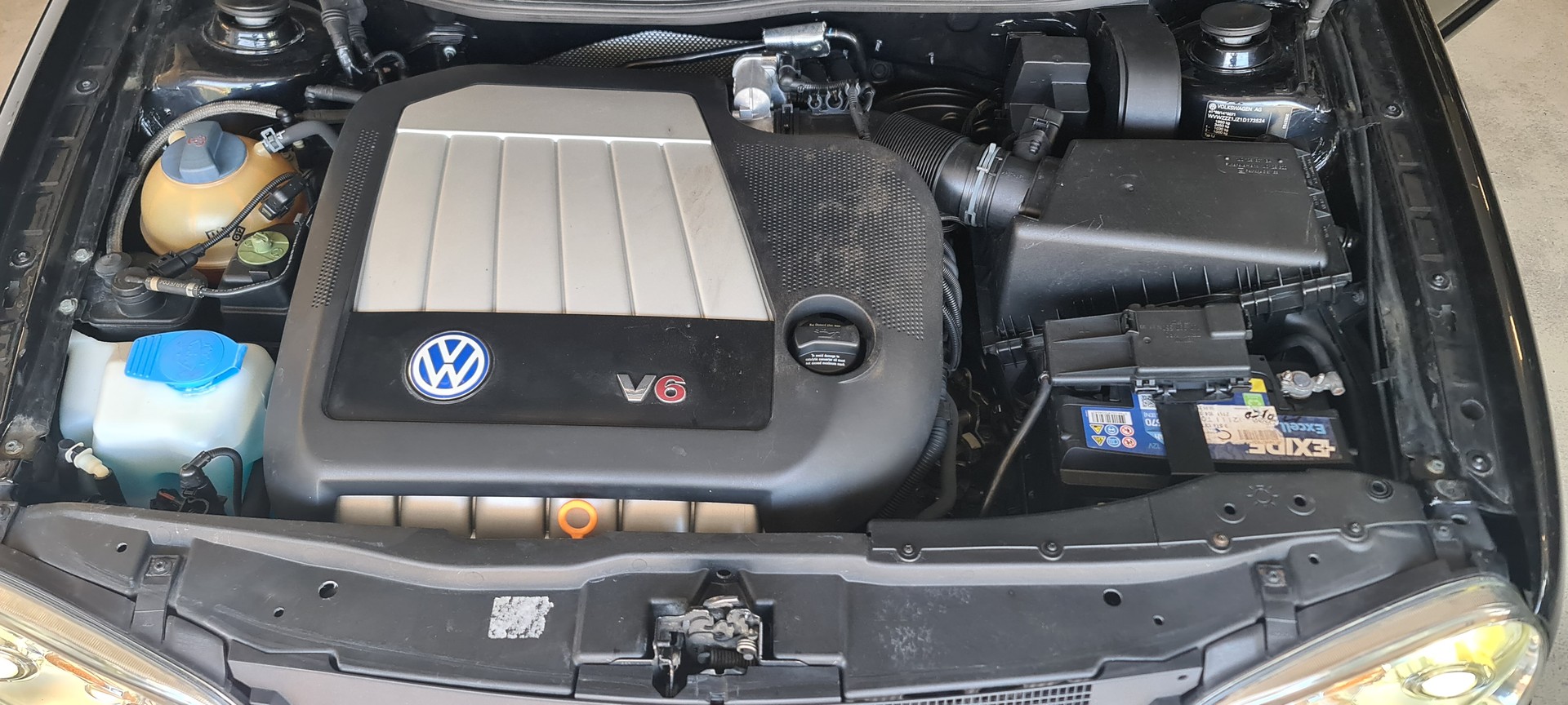 VW Golf 2.8 Highline 4Motion-image-14