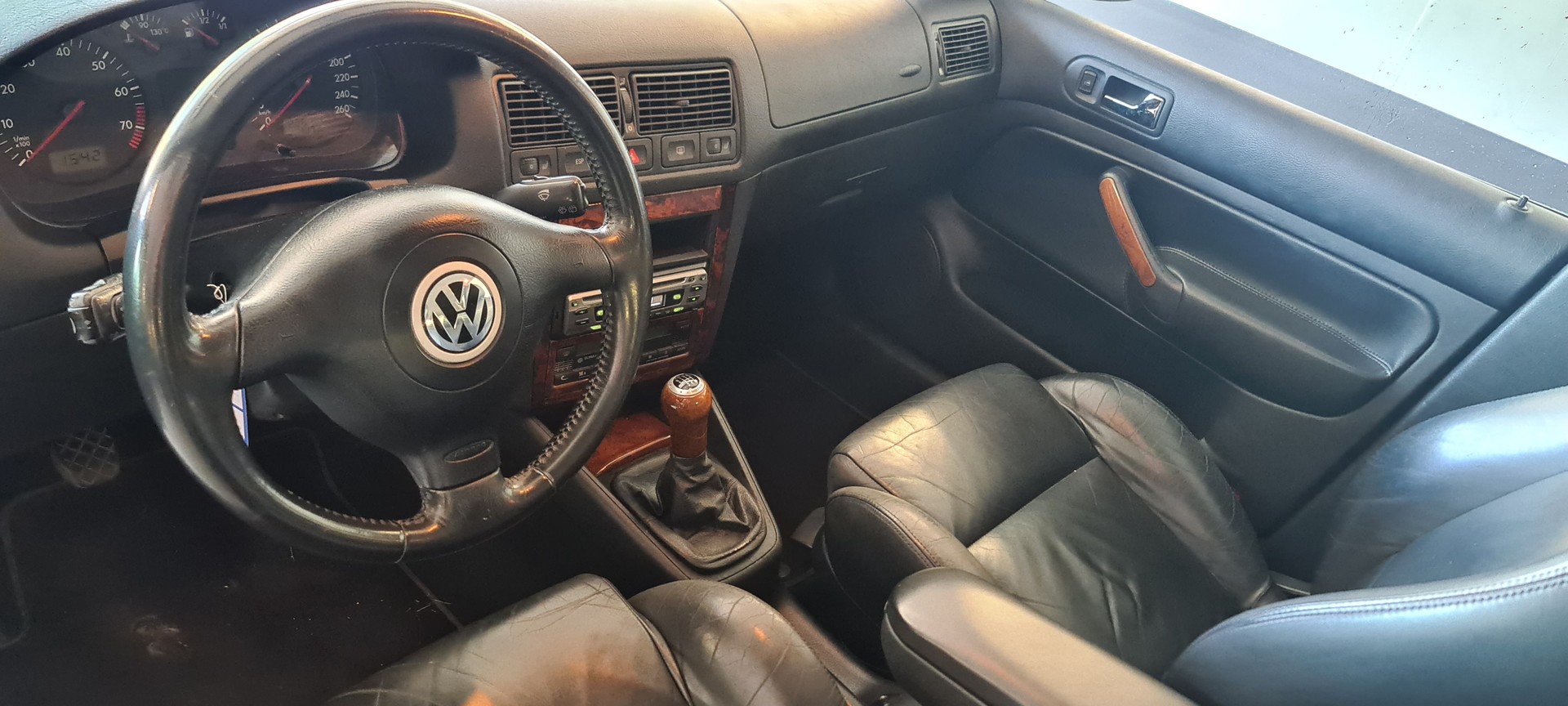 VW Golf 2.8 Highline 4Motion-image-8
