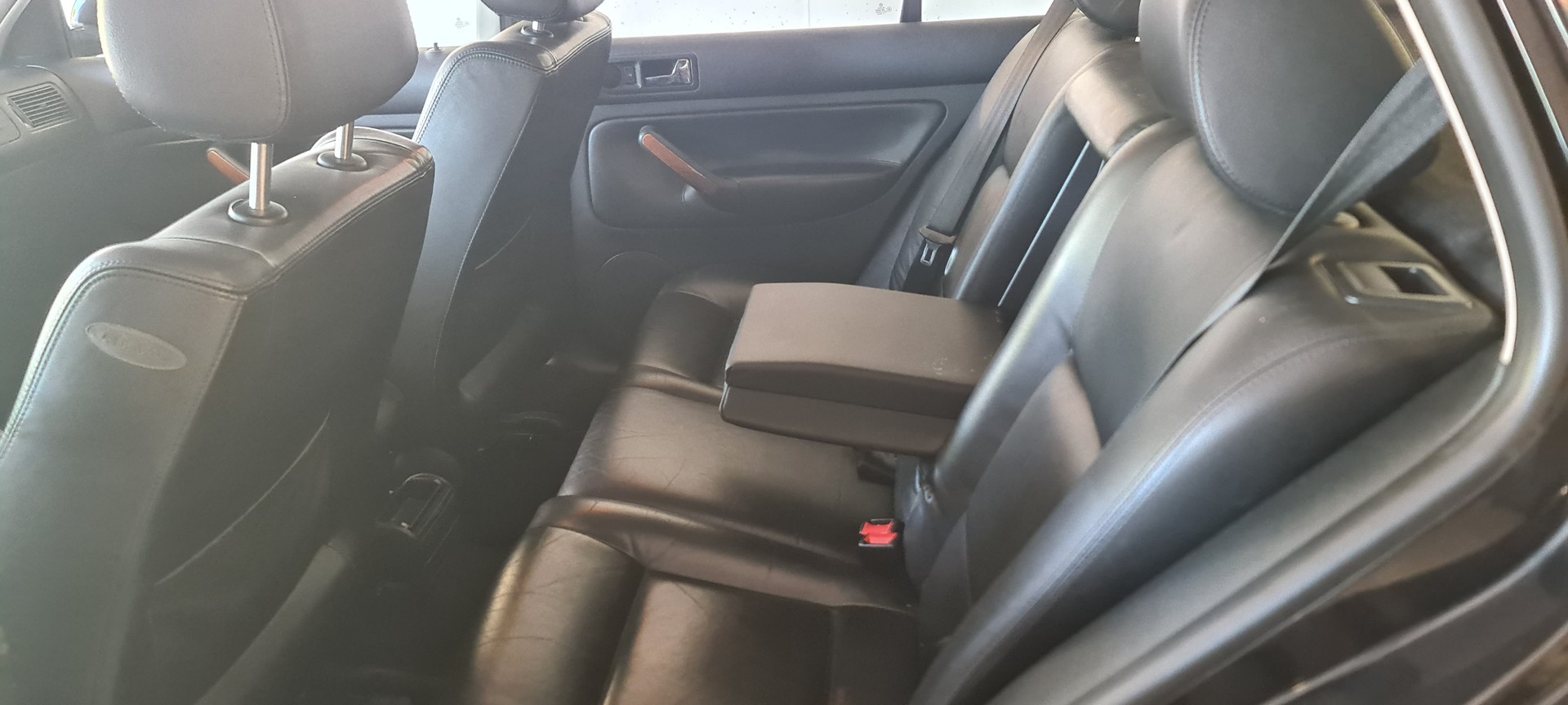 VW Golf 2.8 Highline 4Motion-image-12