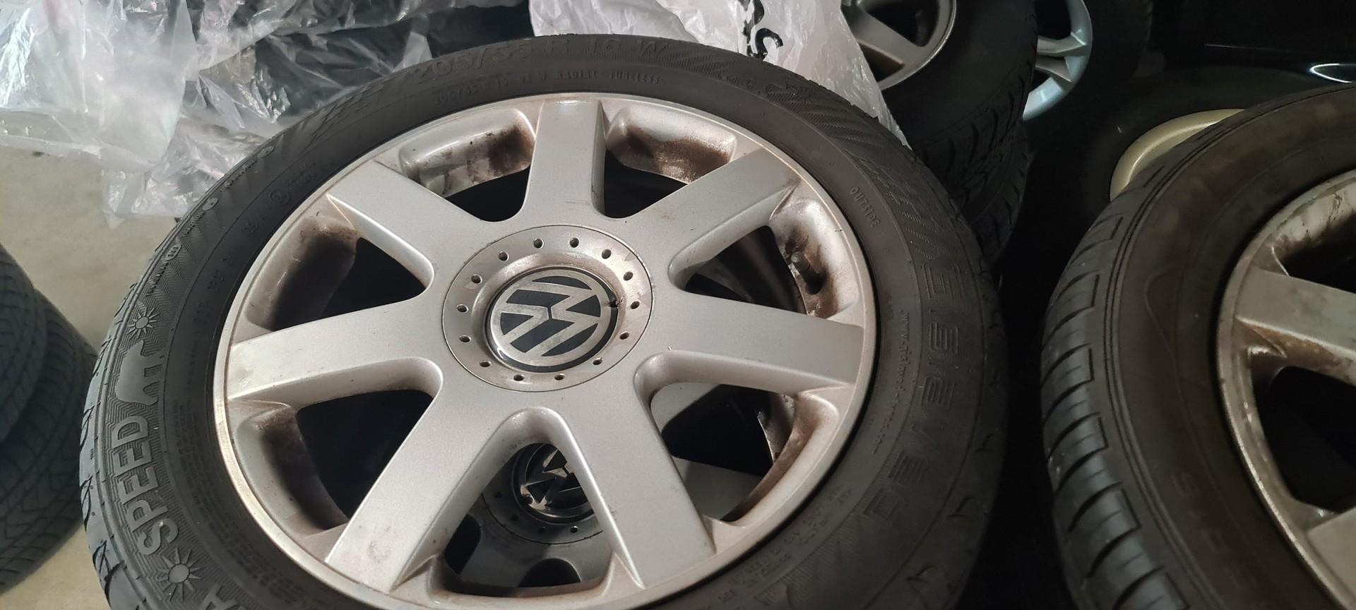 VW Golf 2.8 Highline 4Motion-image-15