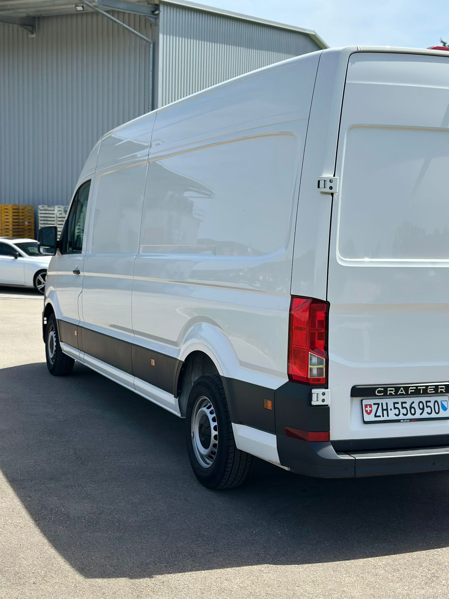VW Crafter 35 2.0 TDI Model 2025-image-4