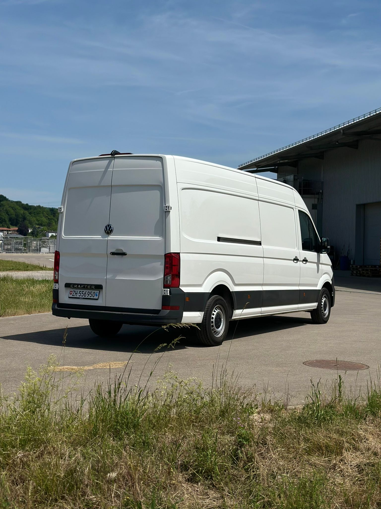VW Crafter 35 2.0 TDI Model 2025-image-3