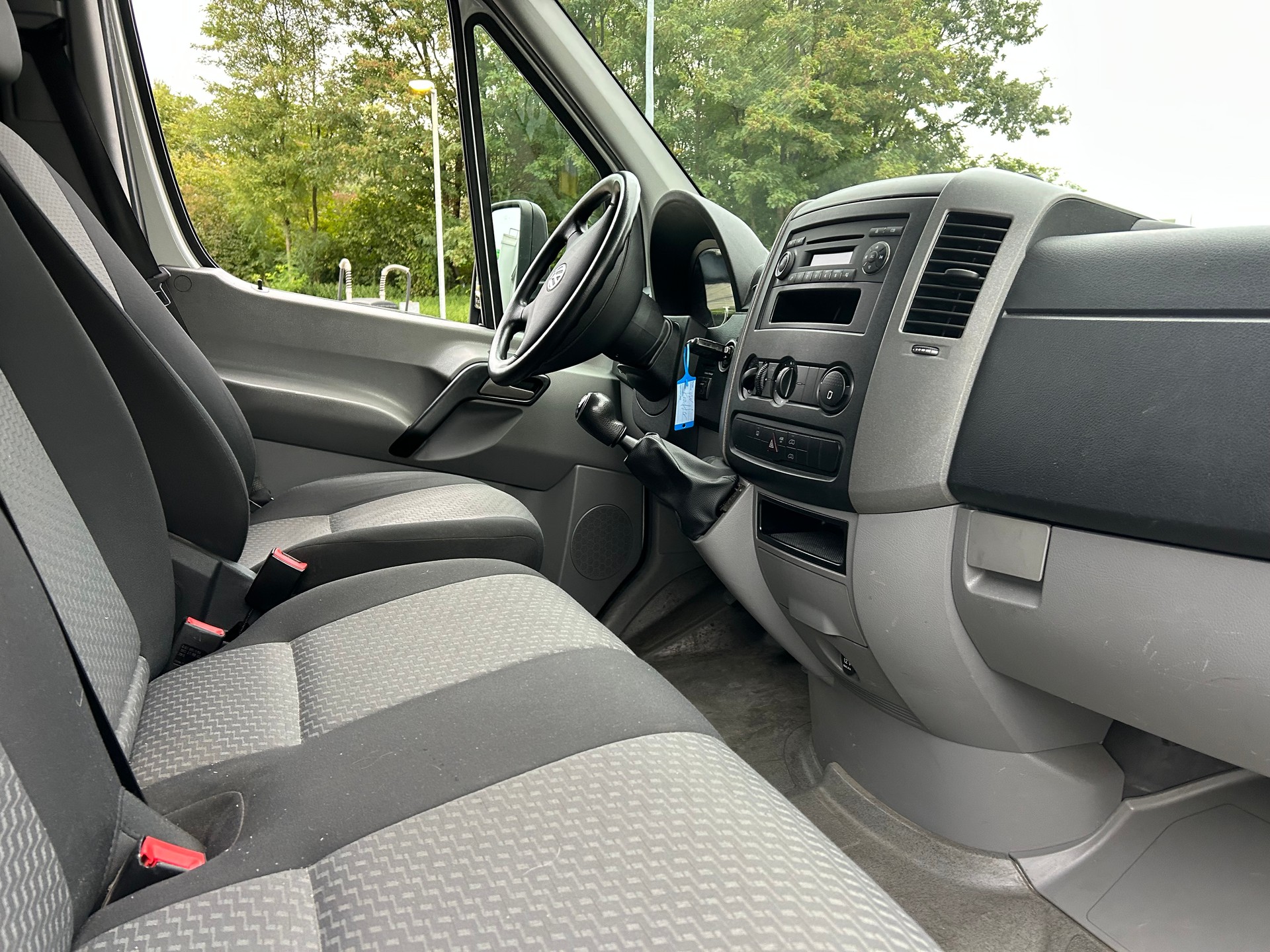 VW CRAFTER-image-11
