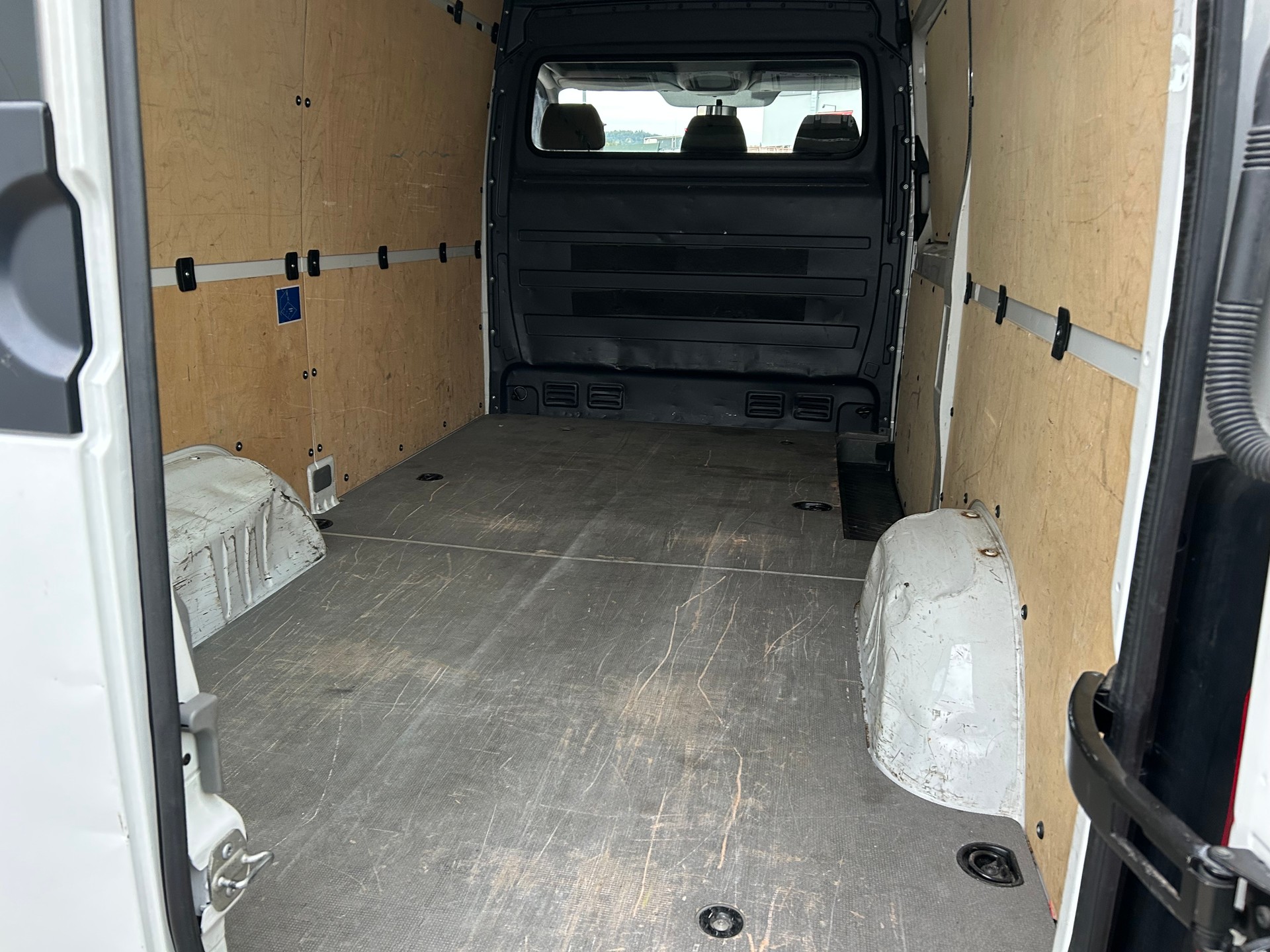 VW CRAFTER-image-10