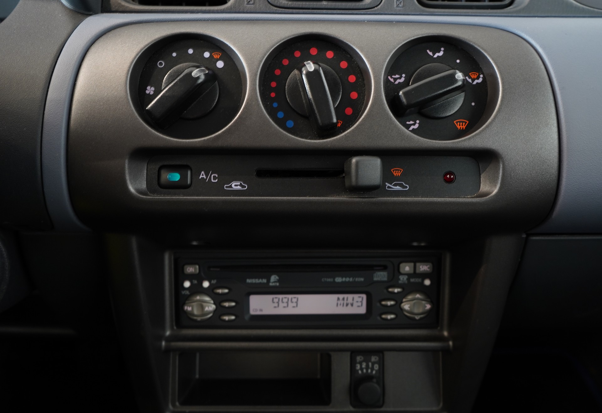 NISSAN Micra 1.4 Fresh-image-10