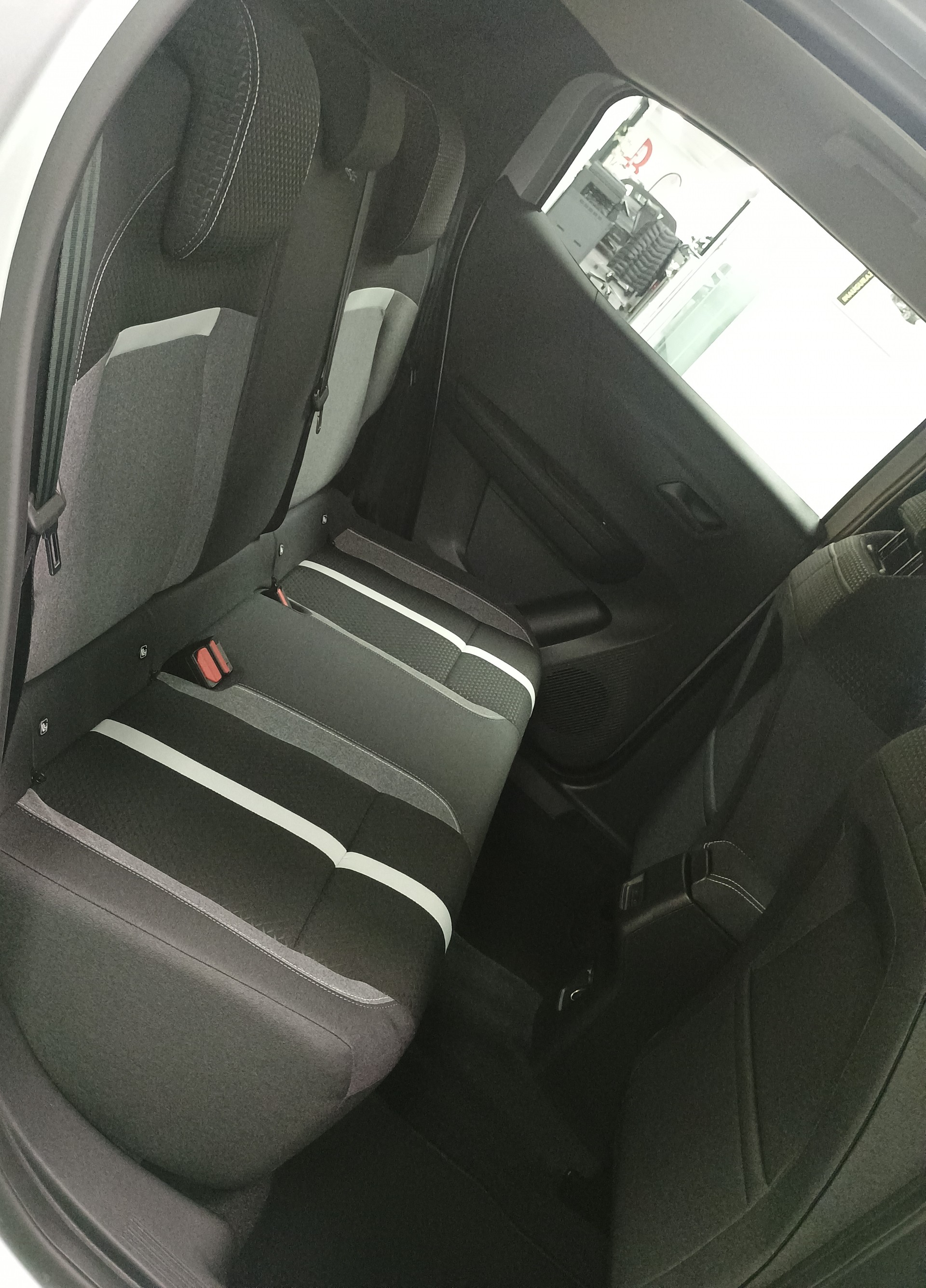 OPEL Frontera 1.2i MHEV Edition-image-7