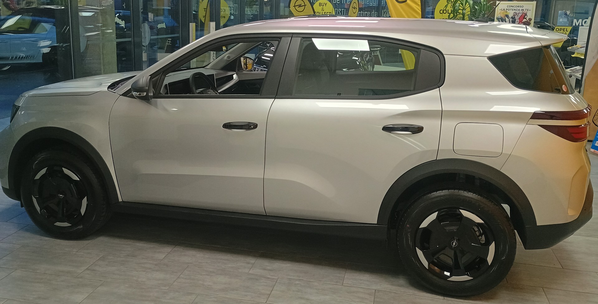 OPEL Frontera 1.2i MHEV Edition-image-2
