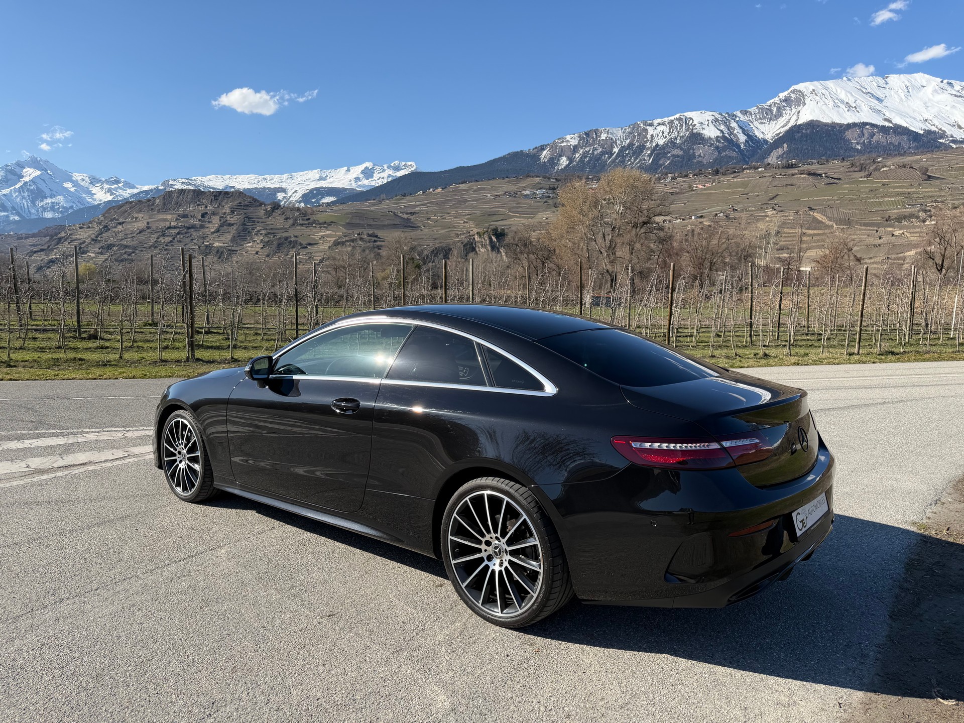 MERCEDES-BENZ E 200 Coupé AMG Line 4 Matic 9G-Tronic-image-5