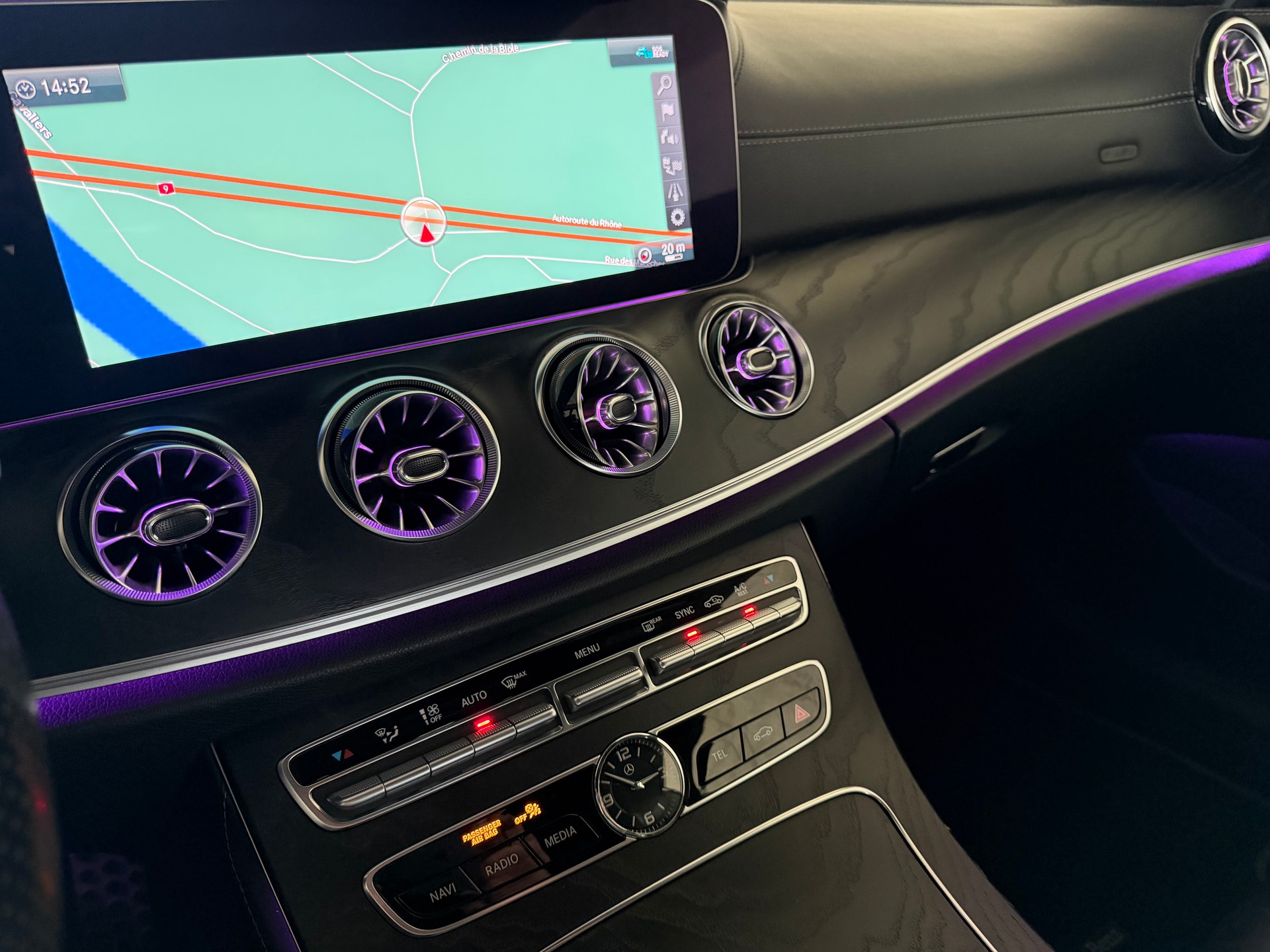 MERCEDES-BENZ E 200 Coupé AMG Line 4 Matic 9G-Tronic-image-20