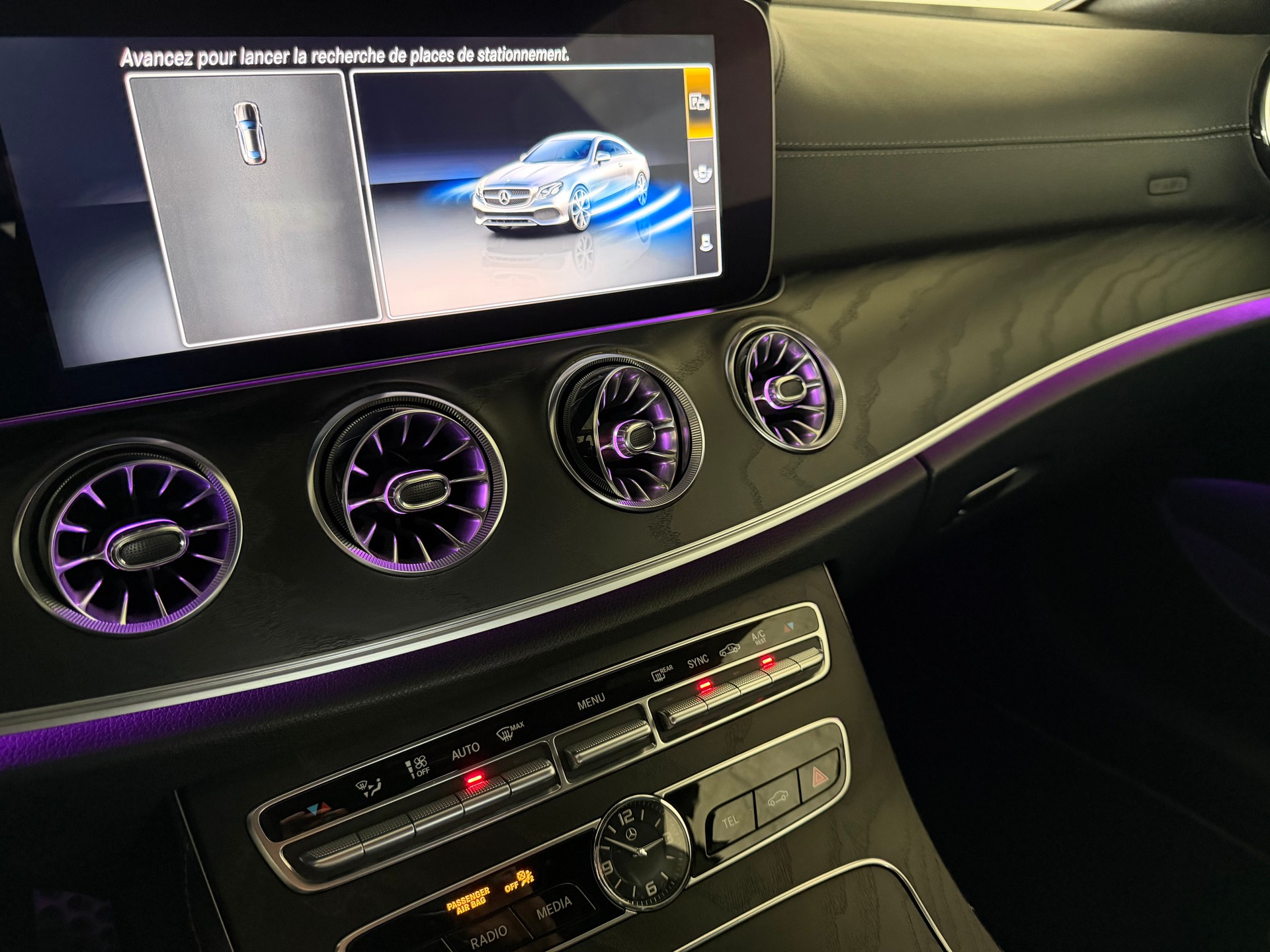 MERCEDES-BENZ E 200 Coupé AMG Line 4 Matic 9G-Tronic-image-19