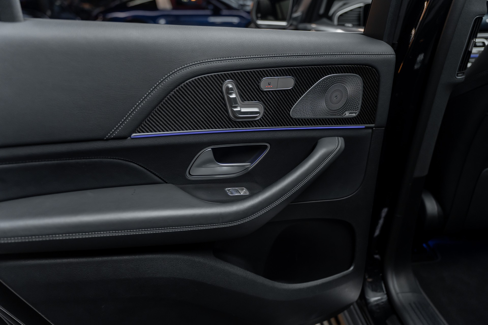 MERCEDES-BENZ GLS 63 4Matic+ TCT 9G-image-9