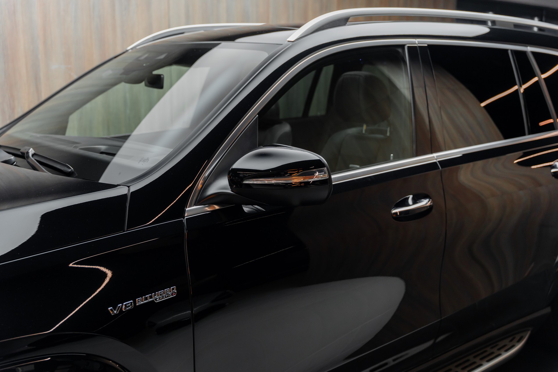 MERCEDES-BENZ GLS 63 4Matic+ TCT 9G-image-24