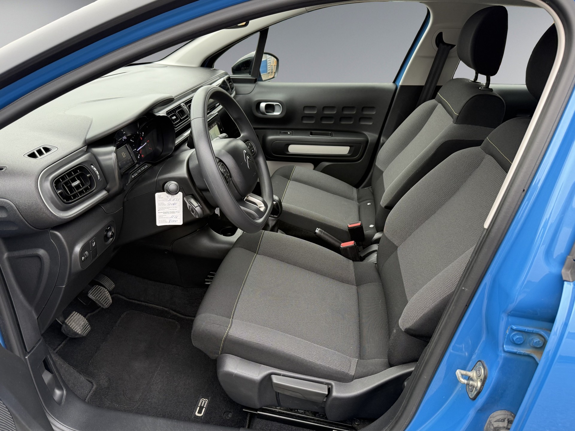 CITROEN C3 1.2i PureTech Feel-image-8