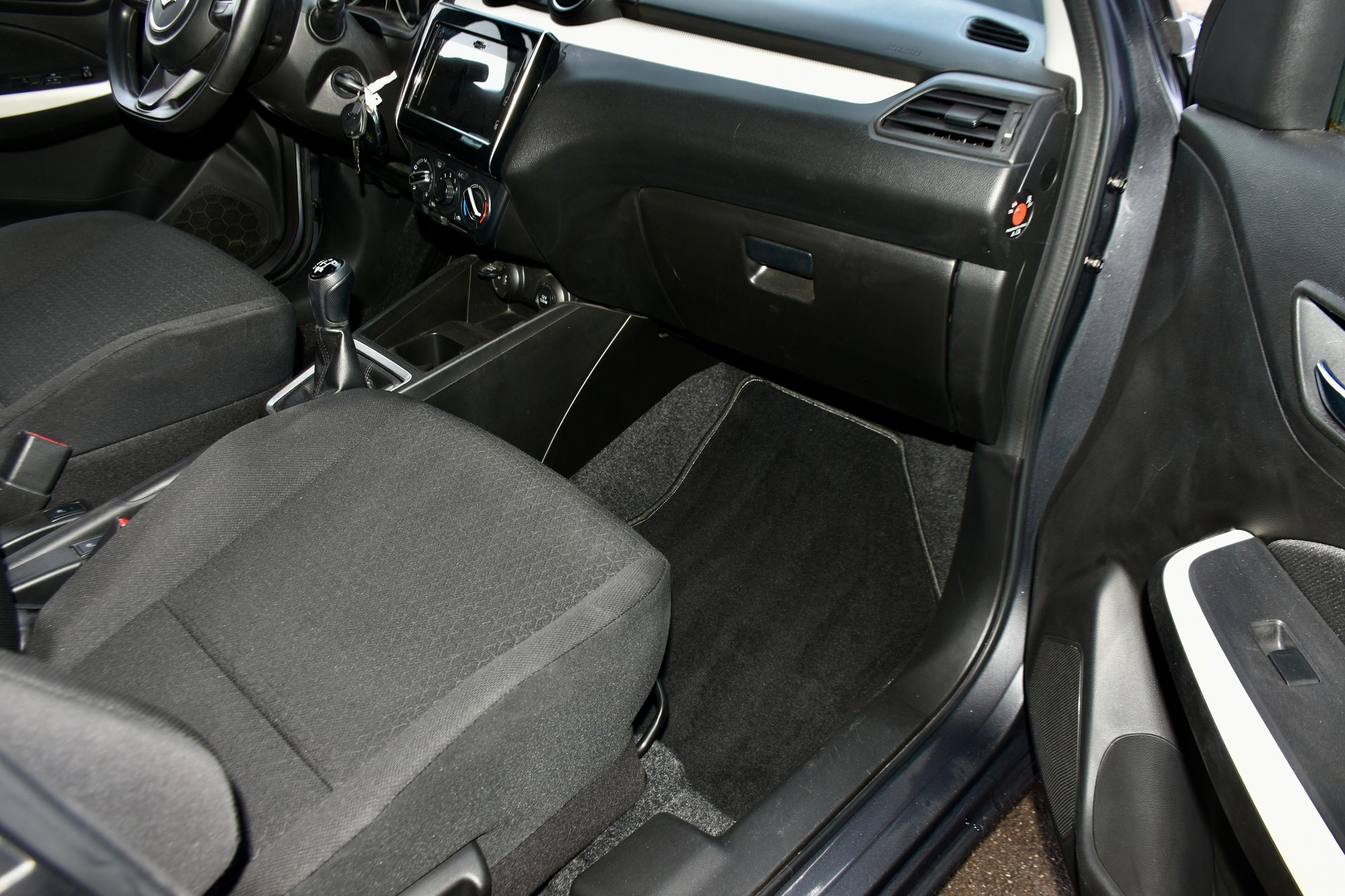 SUZUKI Swift 1.2 Generation Hybrid-image-8