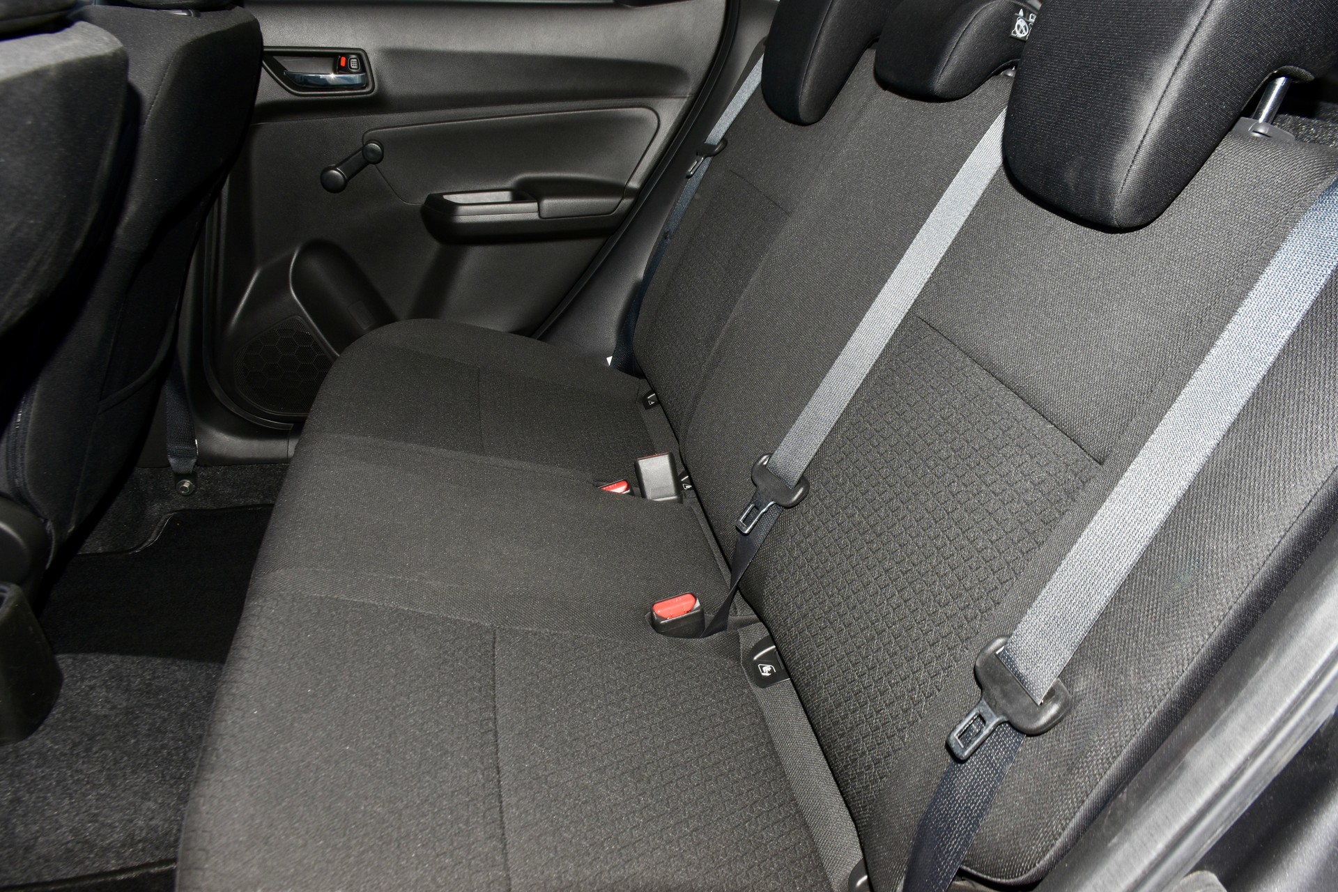 SUZUKI Swift 1.2 Generation Hybrid-image-7