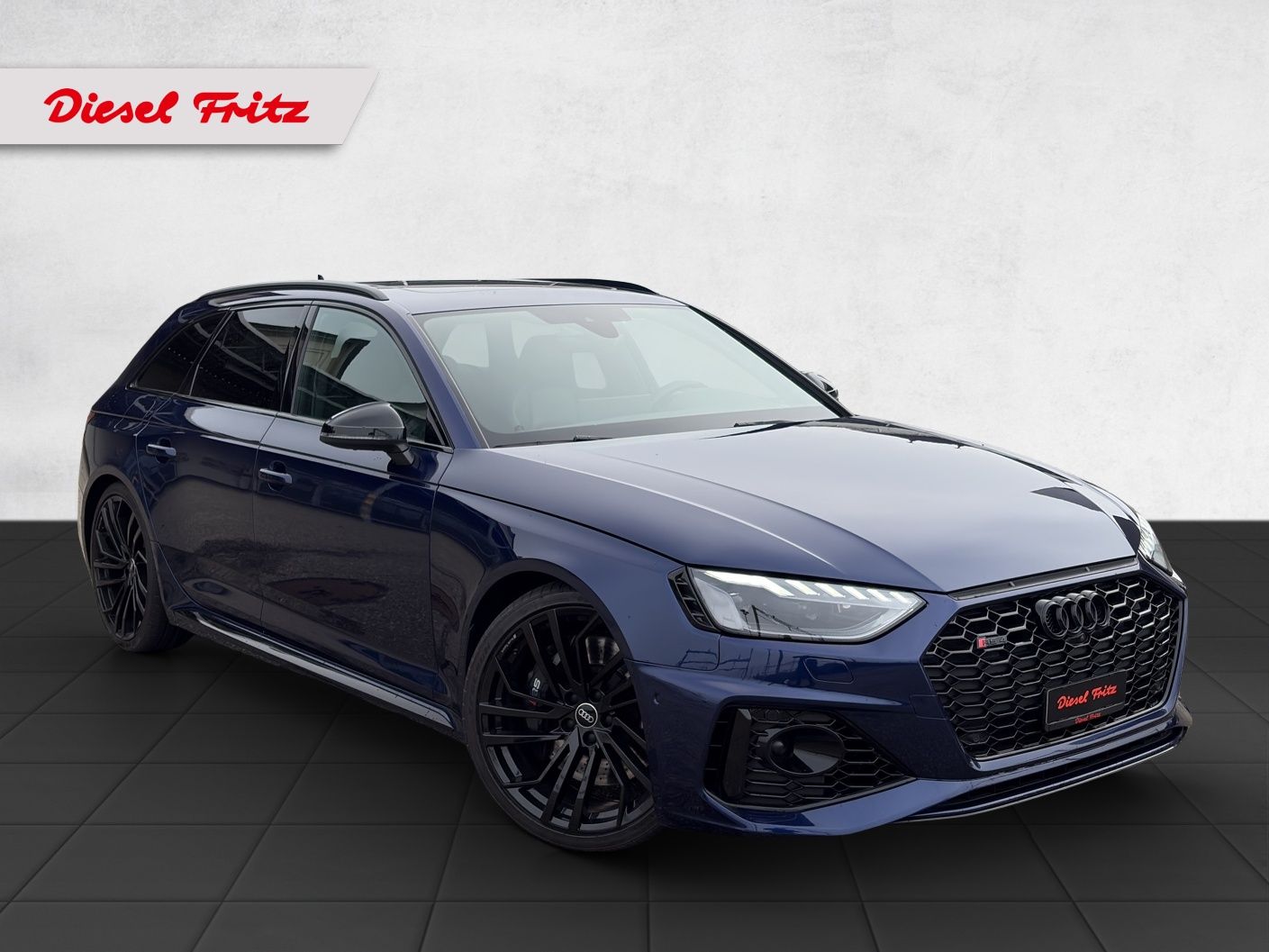 AUDI RS4 Avant quattro tiptronic-image-6