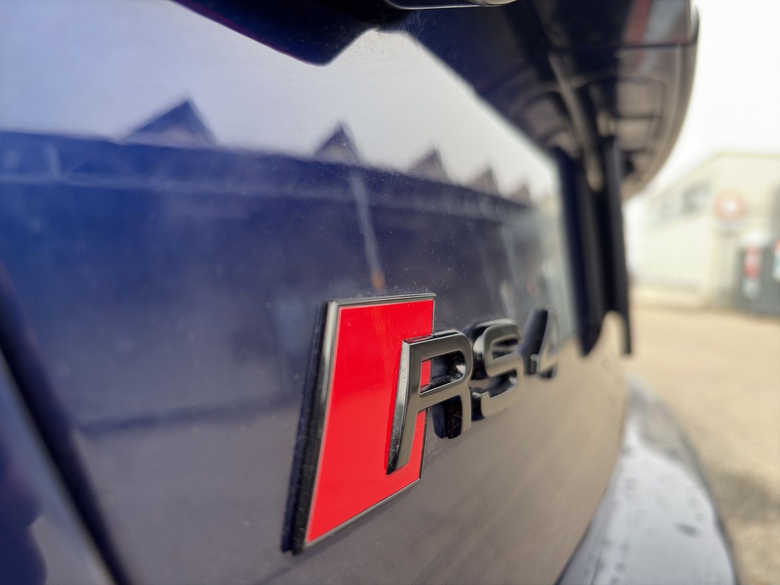 AUDI RS4 Avant quattro tiptronic-image-23
