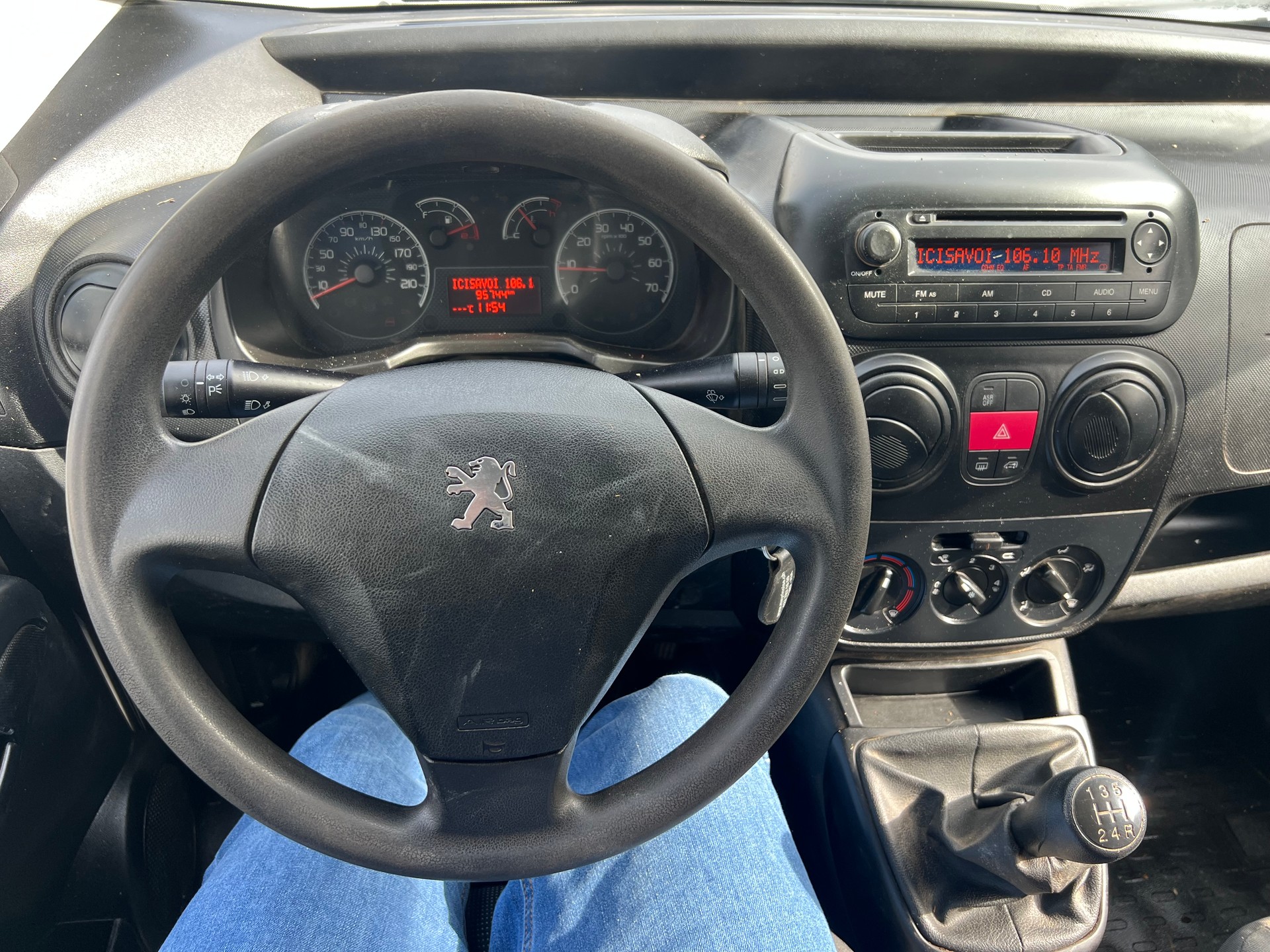 PEUGEOT Bipper 1.3 HDi-image-11