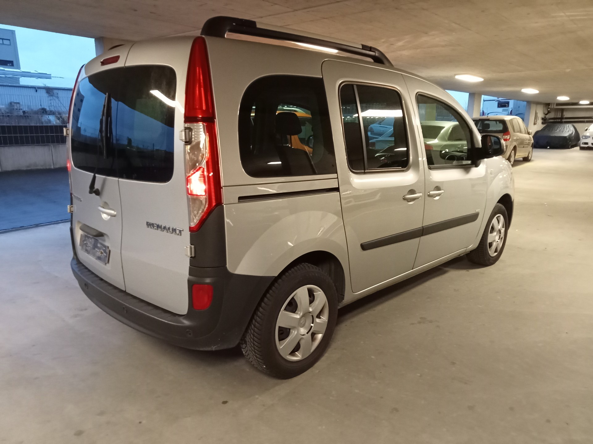 RENAULT Kangoo 1.2 16V Turbo 90th Anniversary EDC-image-2