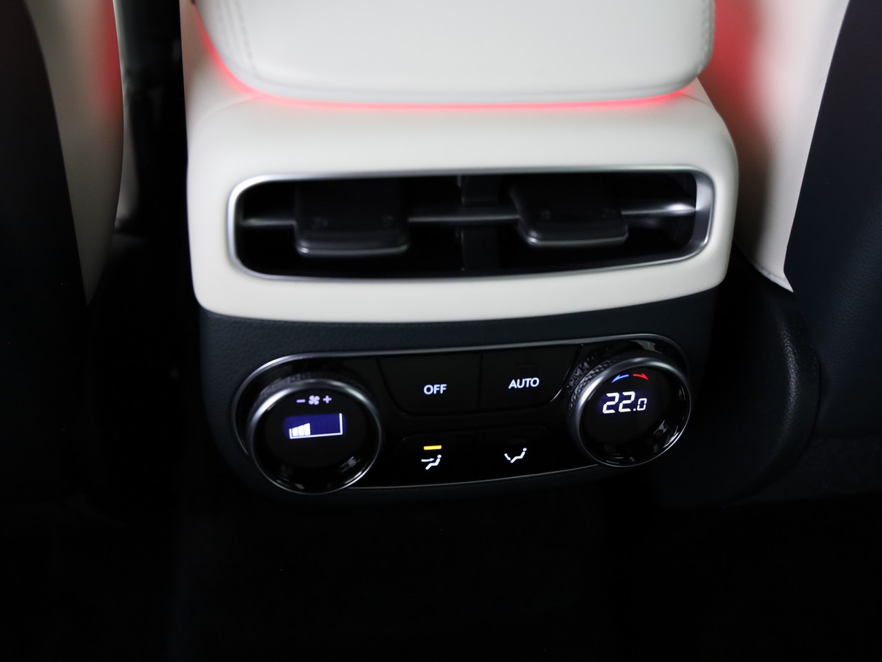GENESIS GV70 Electrified Sport kWh 77,4 AWD-image-13
