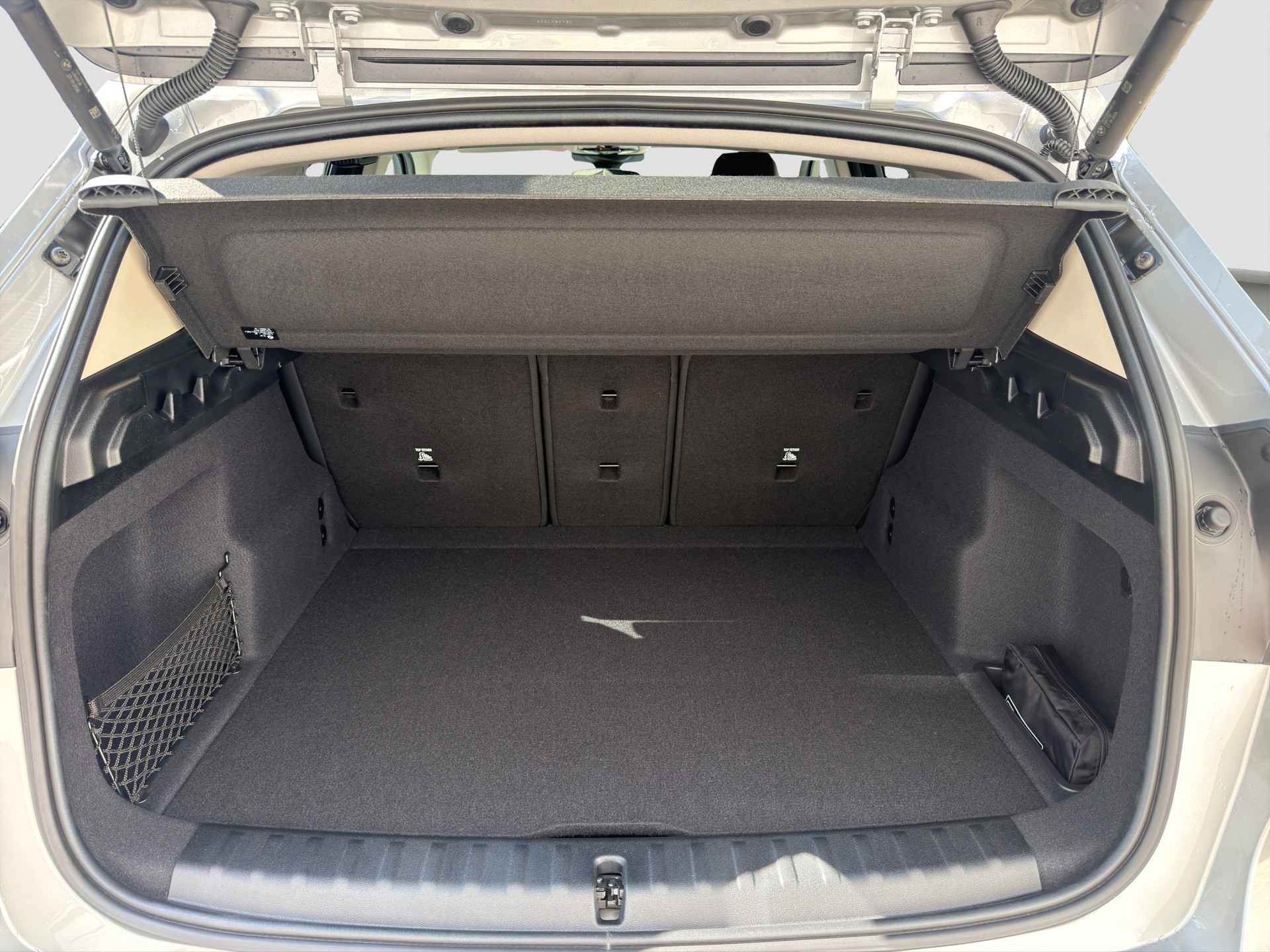 BMW X1 xDrive 20d 48V xLine-image-13